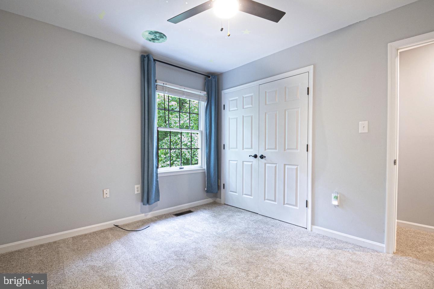 CHAPEL POINT WOODS - Residential