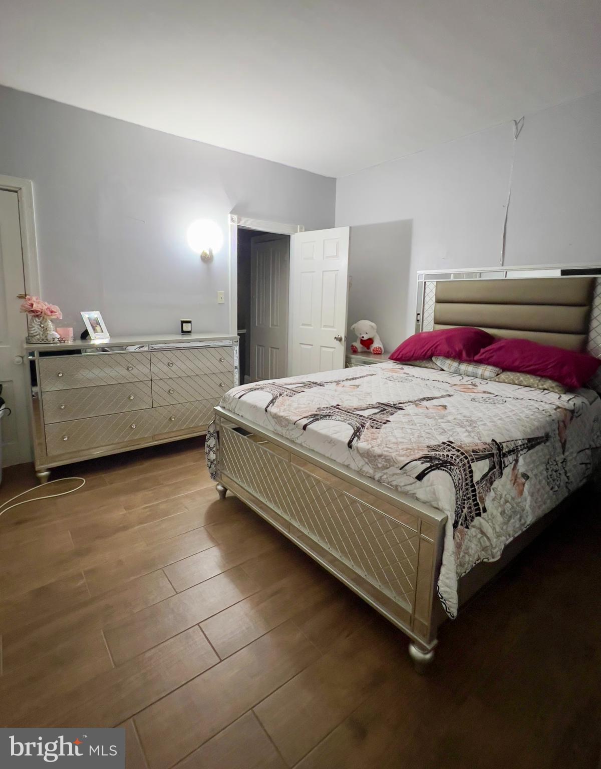 WEST KENSINGTON - Residential