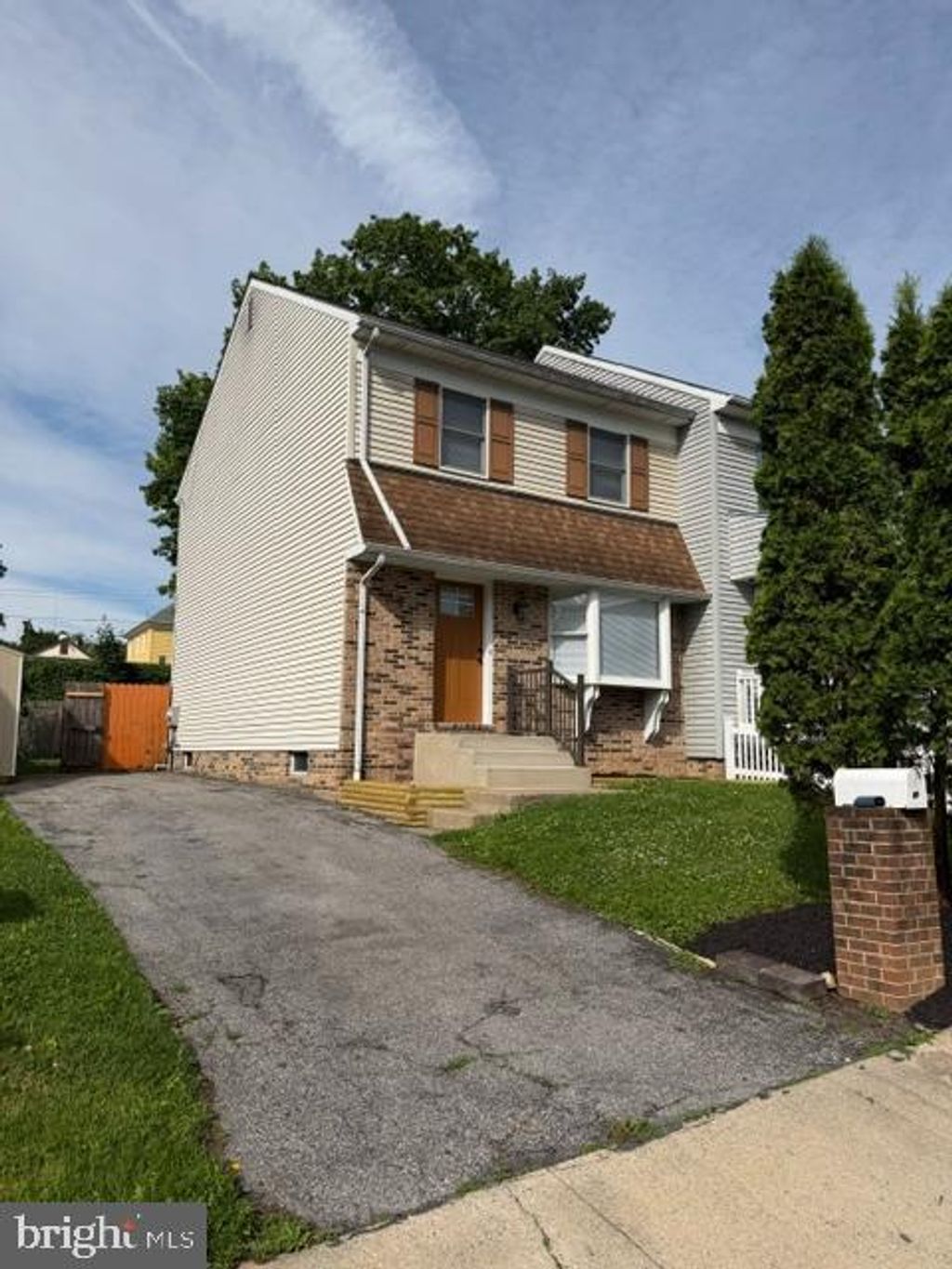 Photo of 10 Brandon Ct, LANCASTER, PA 17603 (MLS # PALA2089038)