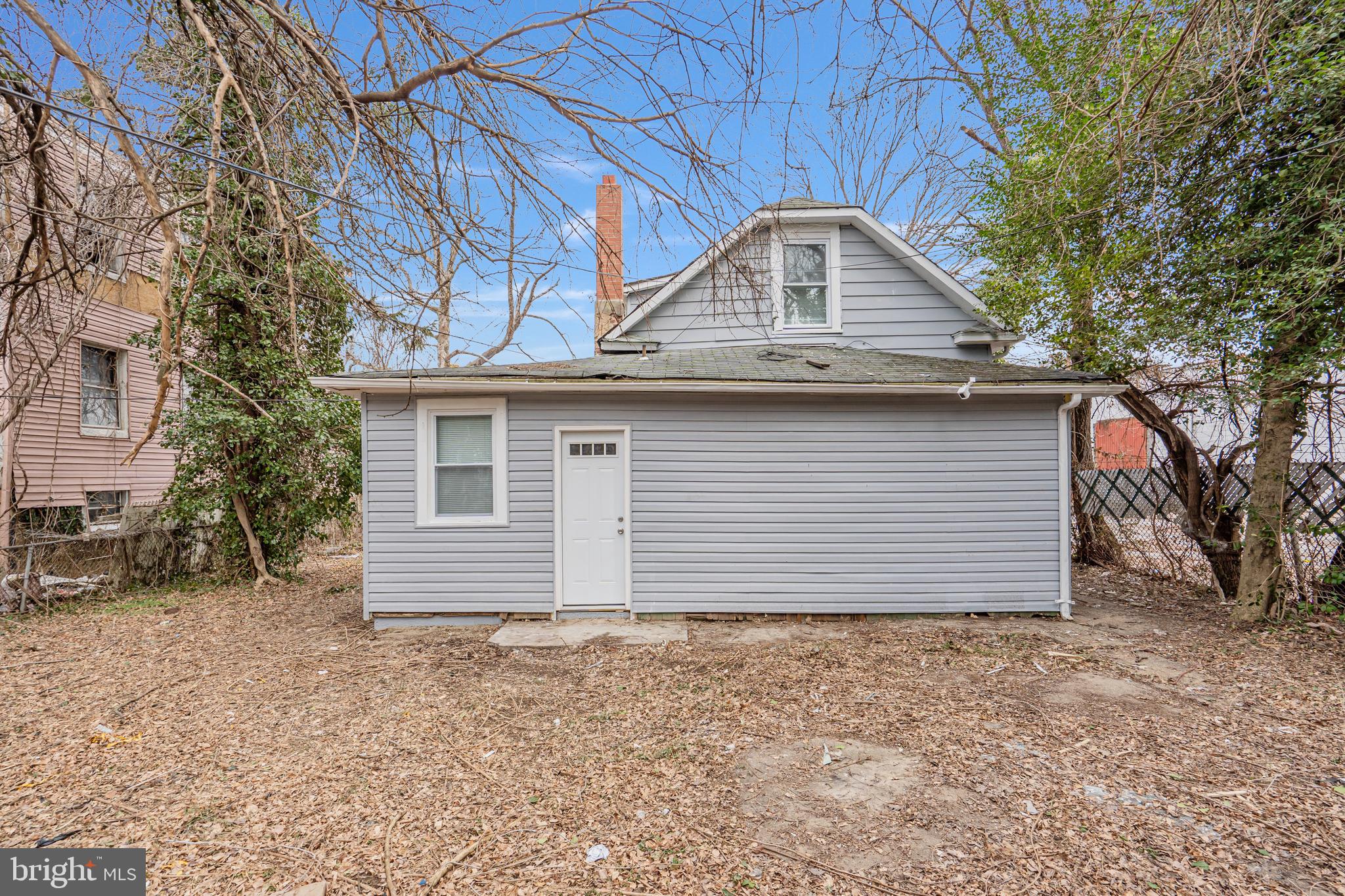 ARLINGTON - Residential