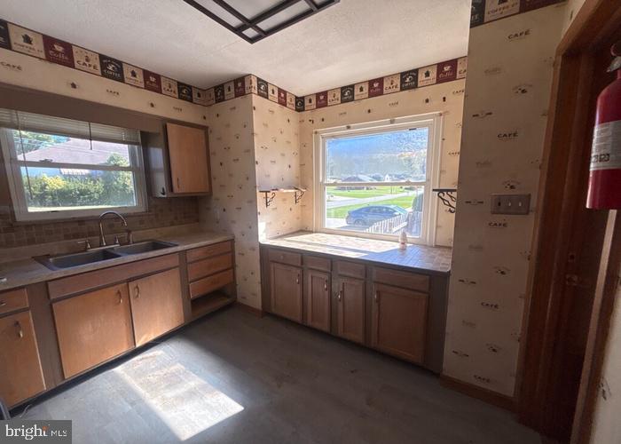 221 FINCASTLE LANE
