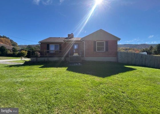 221 FINCASTLE LN, BLUEFIELD, VA 24605 - Image ccd96ba73d573475cebbab08ef41ce85/27366275
