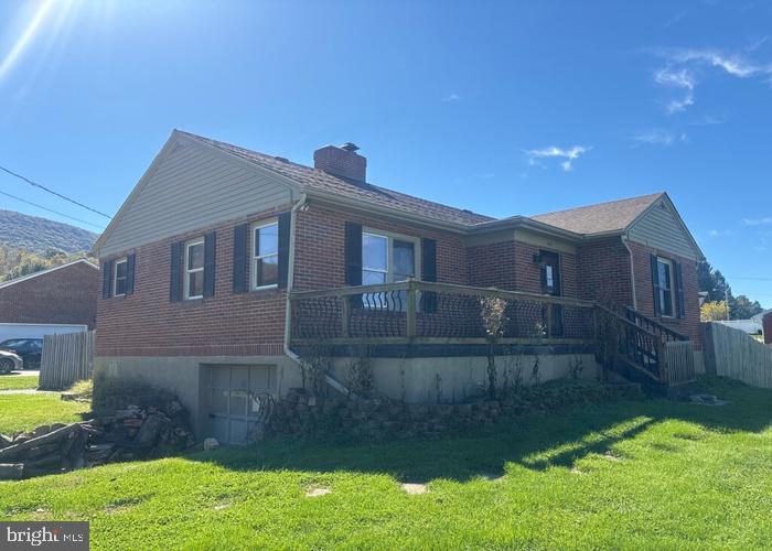 221 FINCASTLE LANE