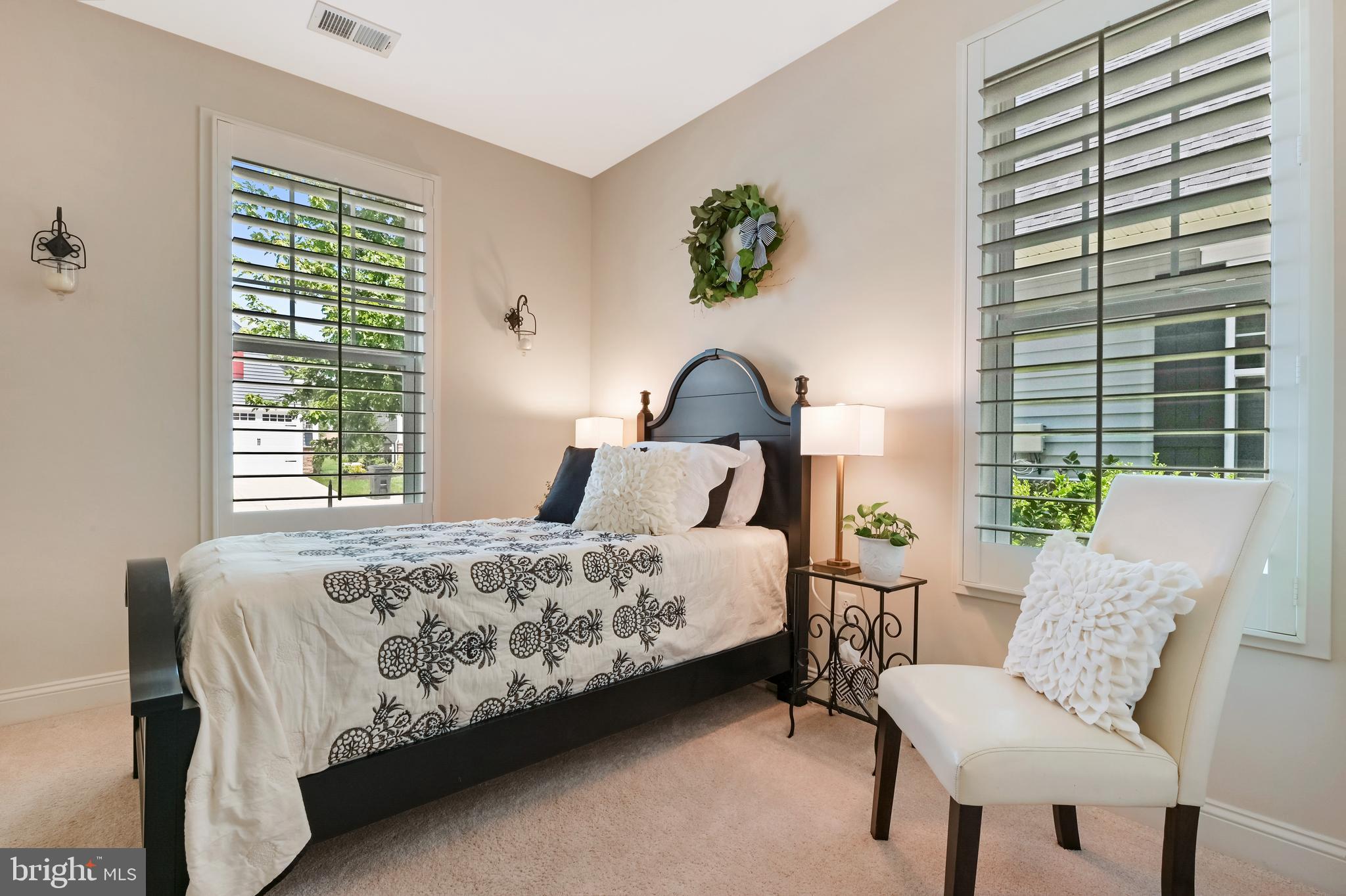 TWO RIVERS - Residential