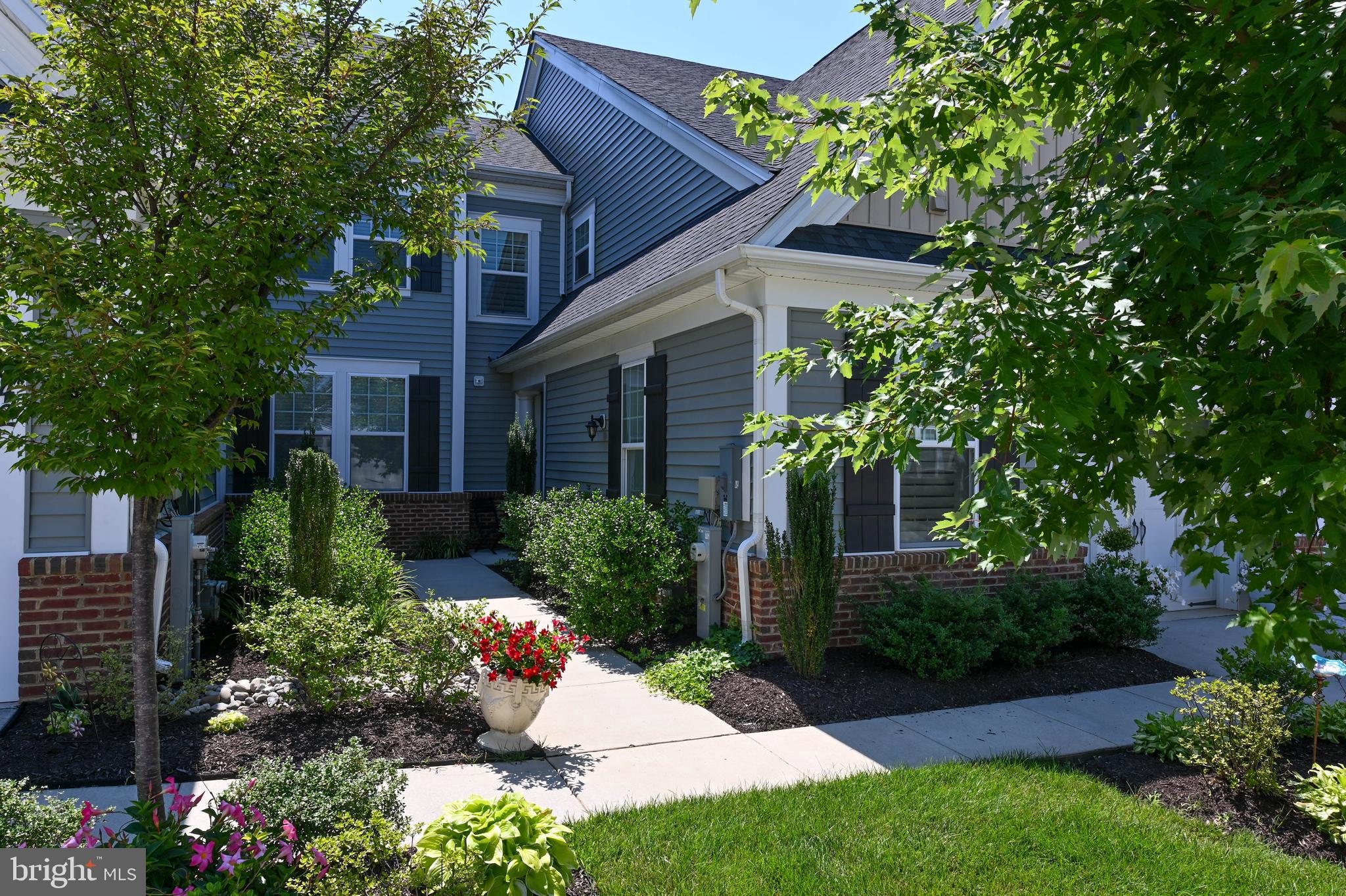 TWO RIVERS - Residential