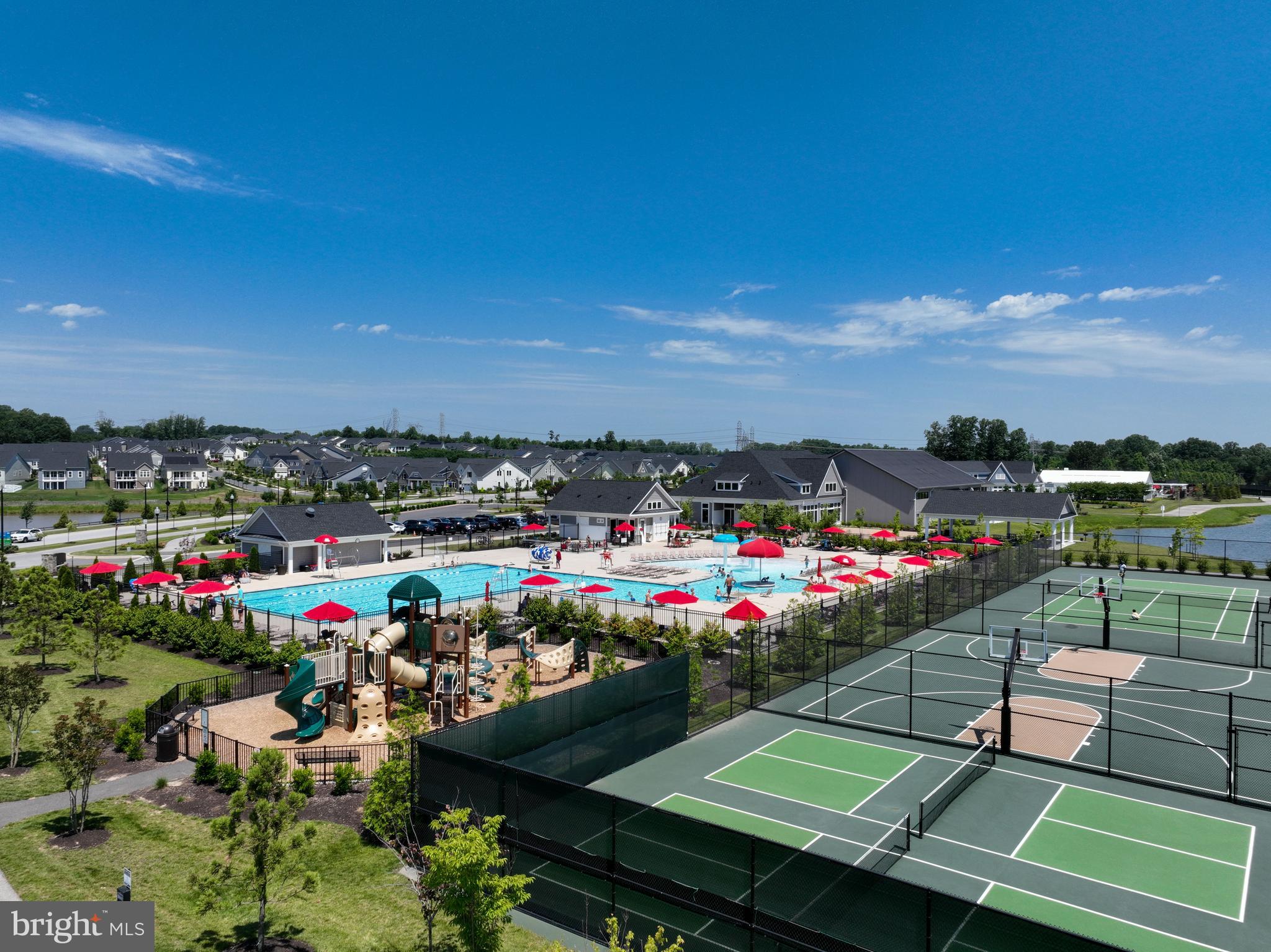 TWO RIVERS - Residential