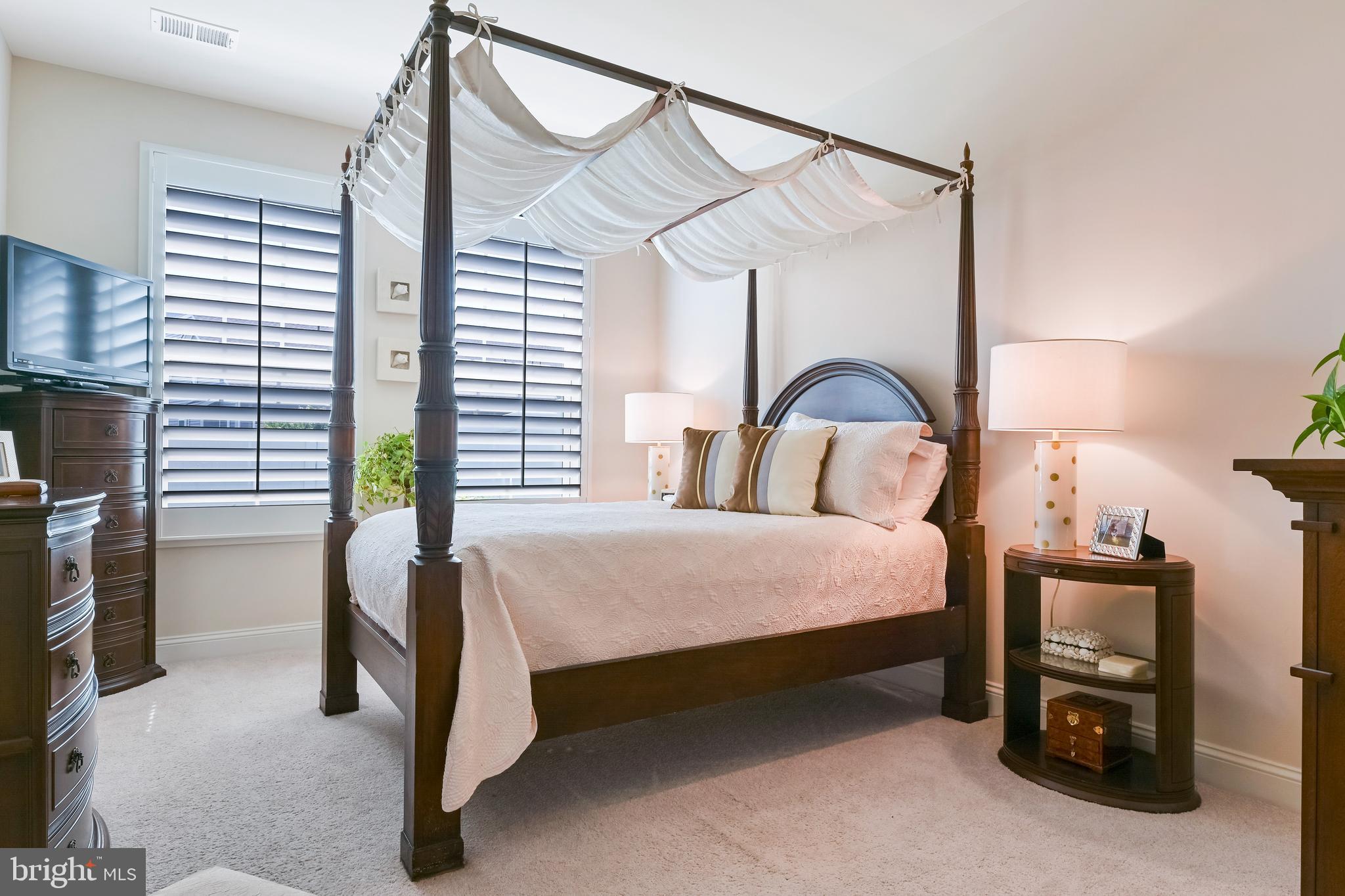 TWO RIVERS - Residential