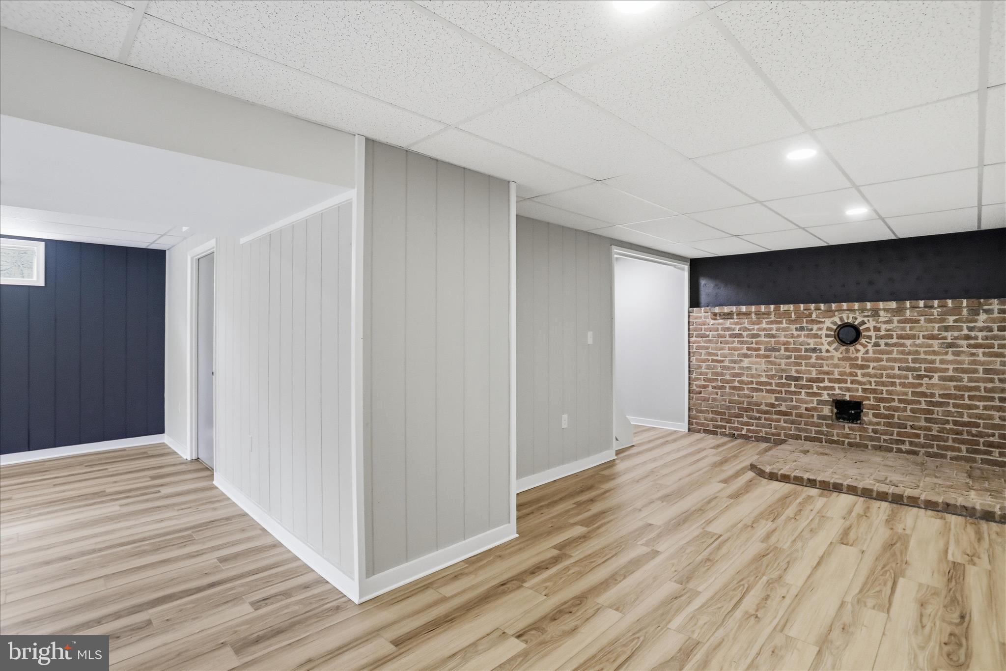 MEL-LON EAST - Residential