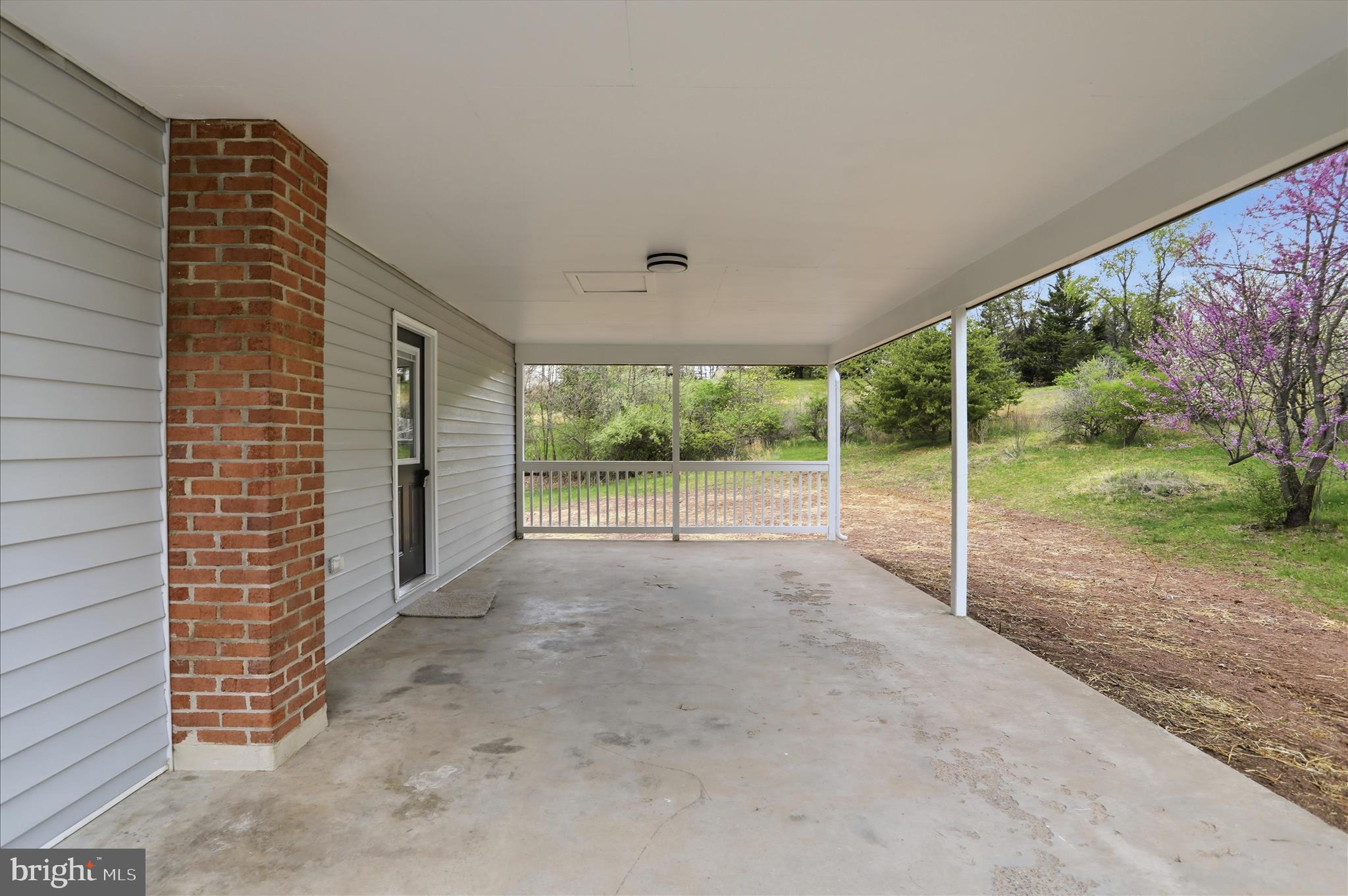 MEL-LON EAST - Residential