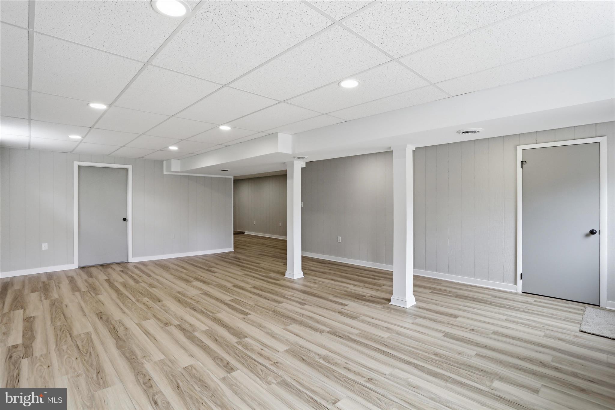 MEL-LON EAST - Residential