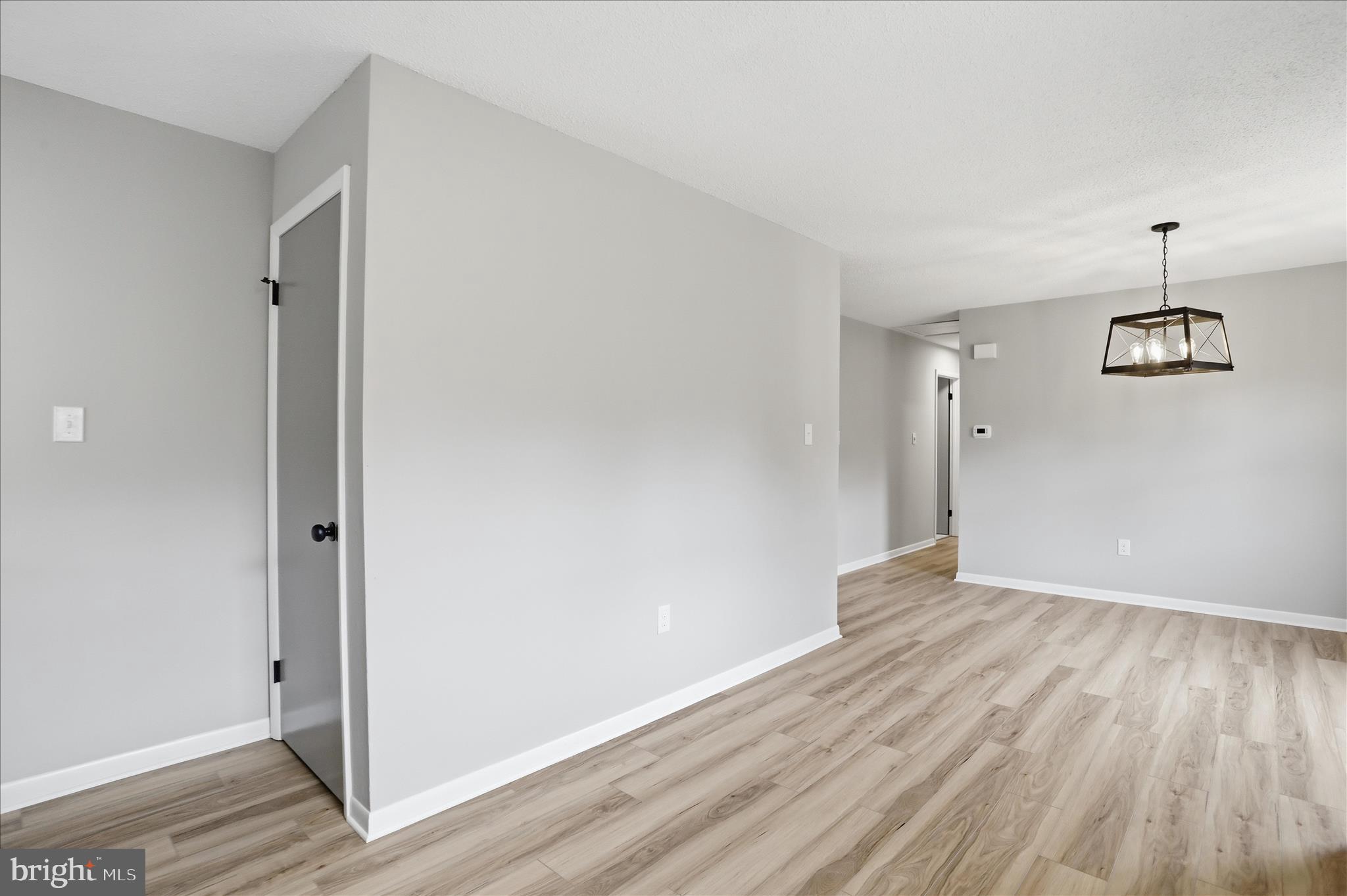 MEL-LON EAST - Residential