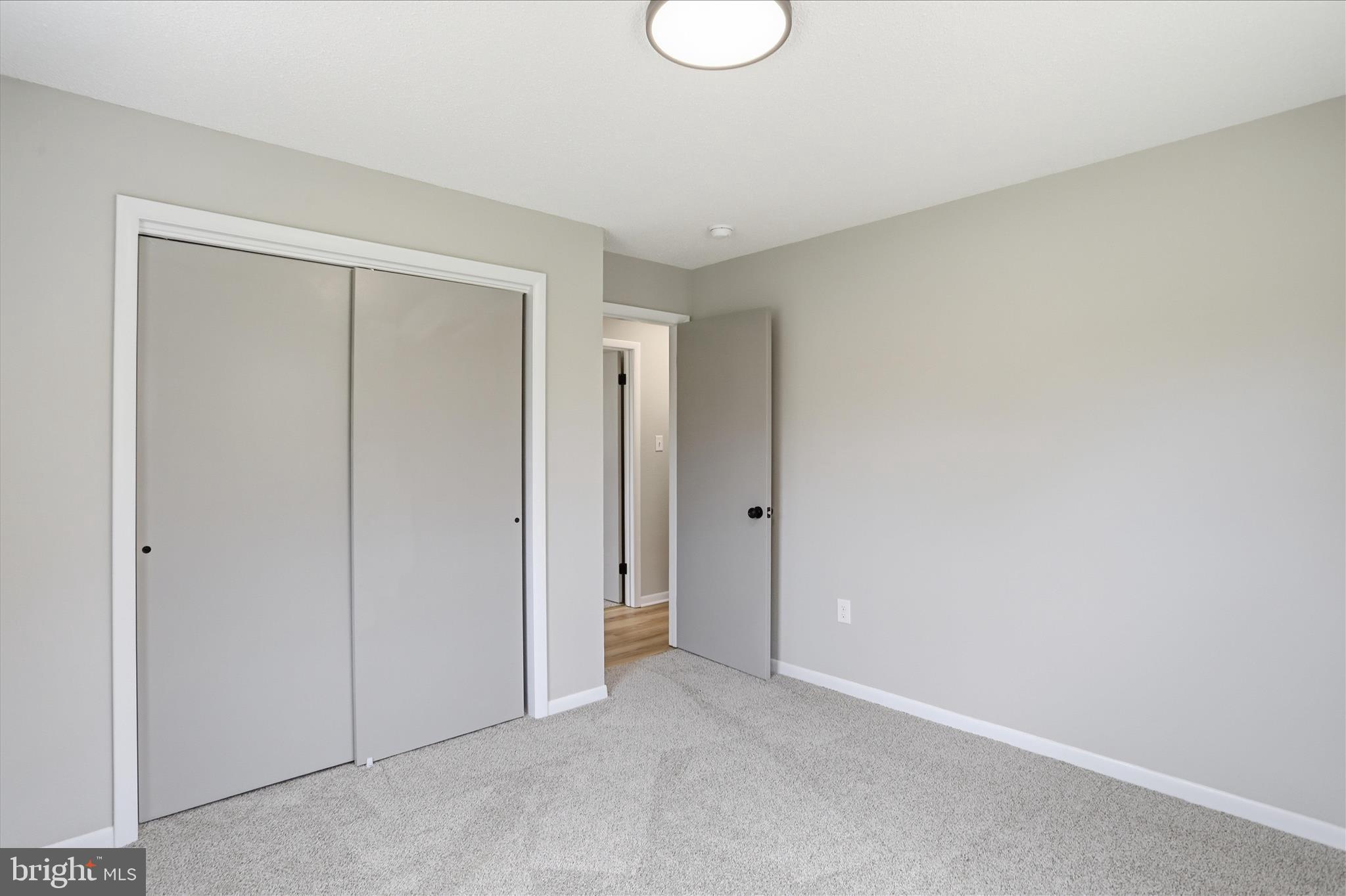 MEL-LON EAST - Residential