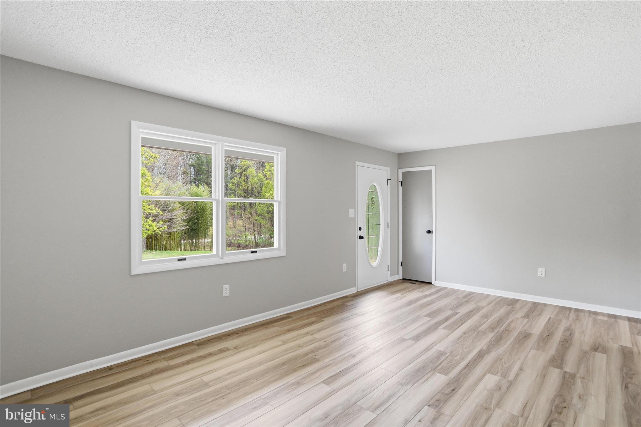 MEL-LON EAST - Residential