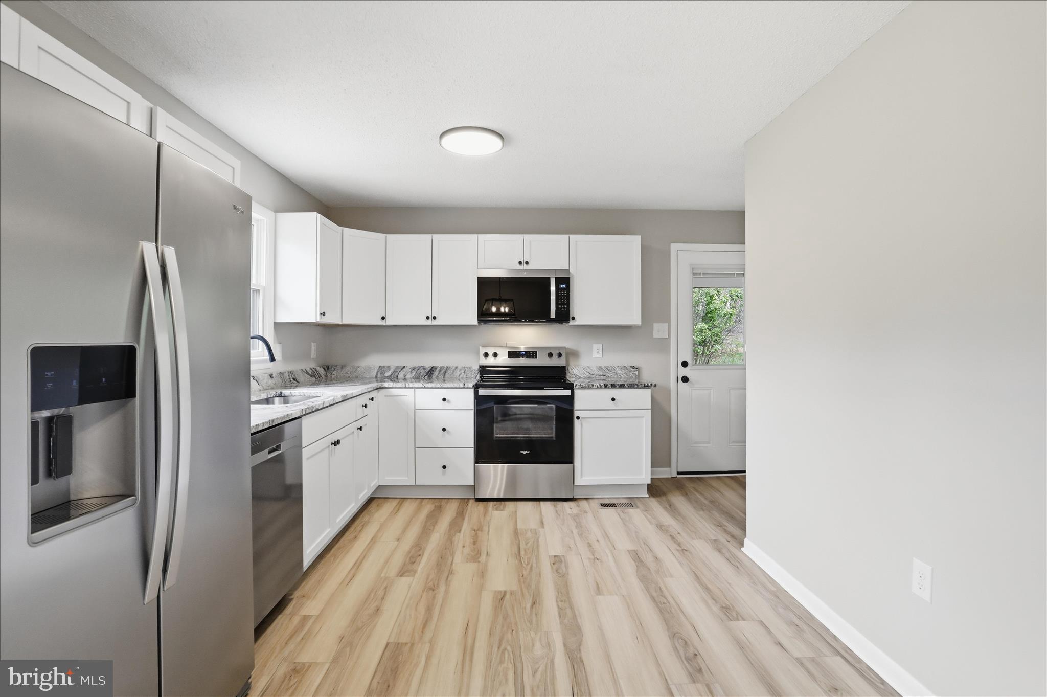 MEL-LON EAST - Residential