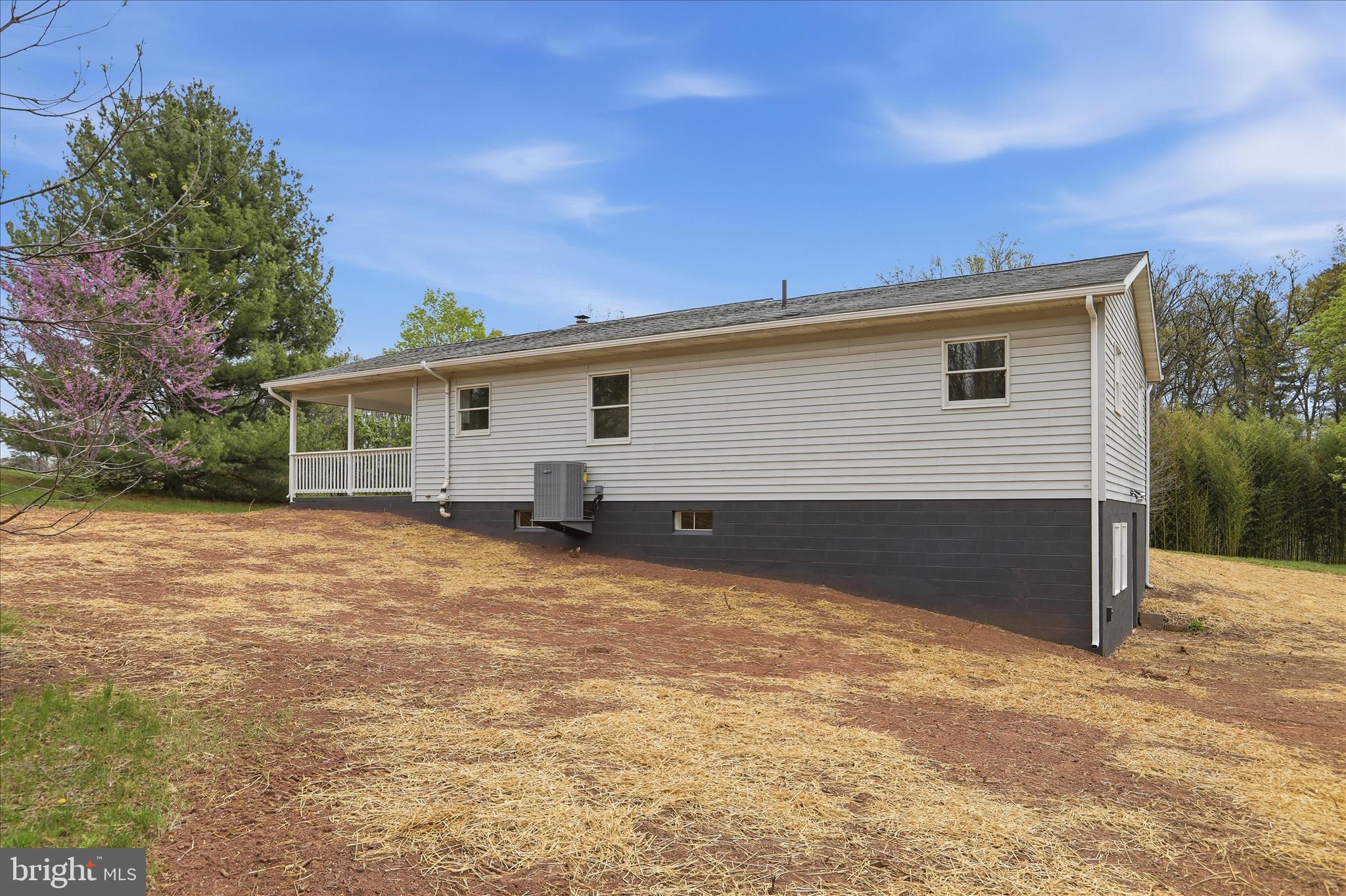 MEL-LON EAST - Residential