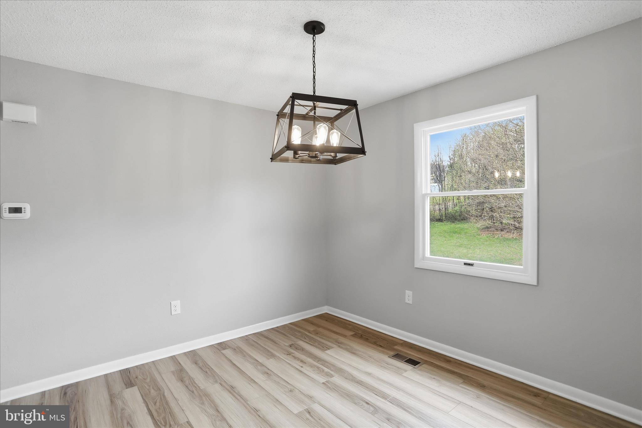 MEL-LON EAST - Residential