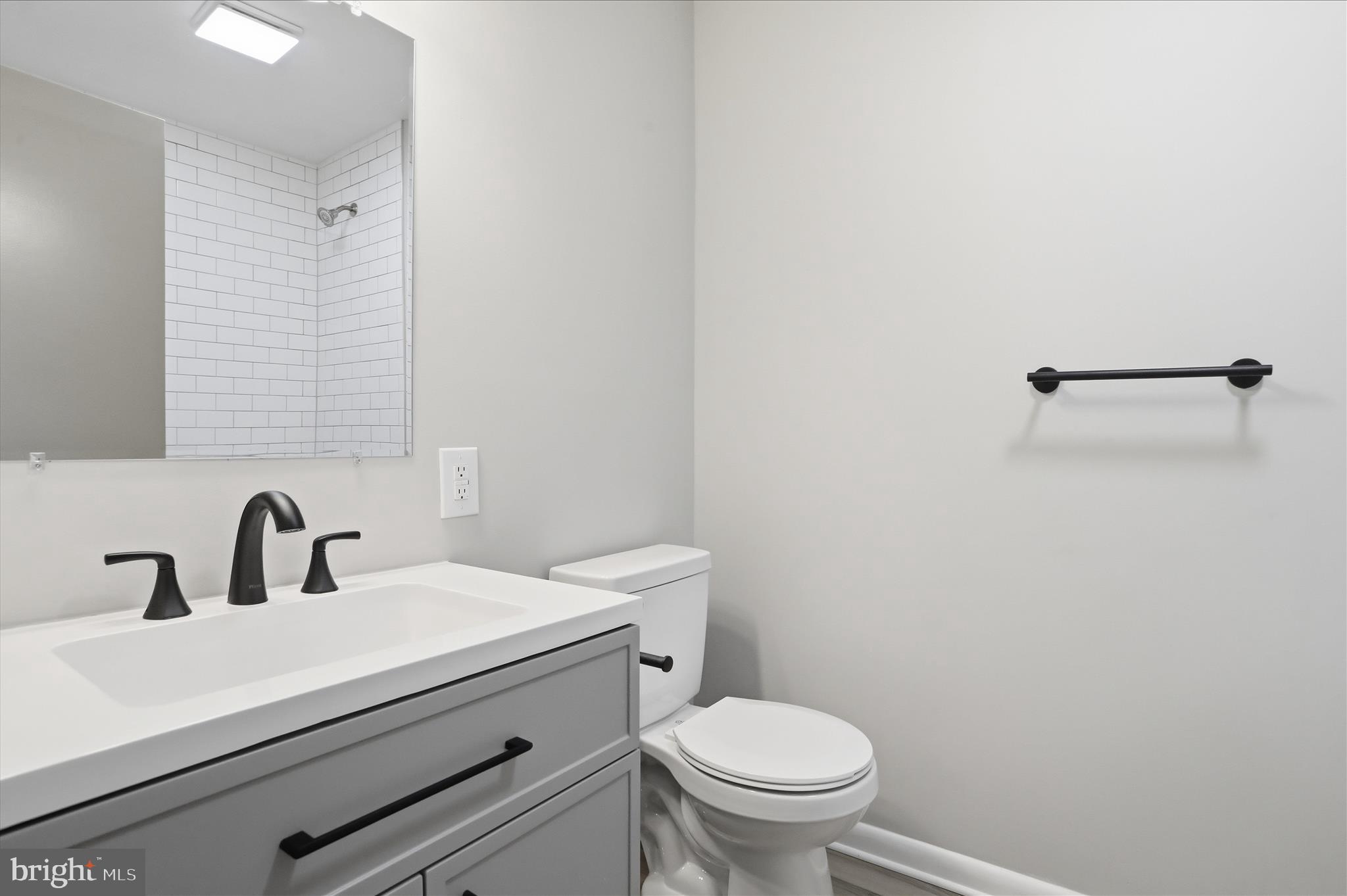 MEL-LON EAST - Residential