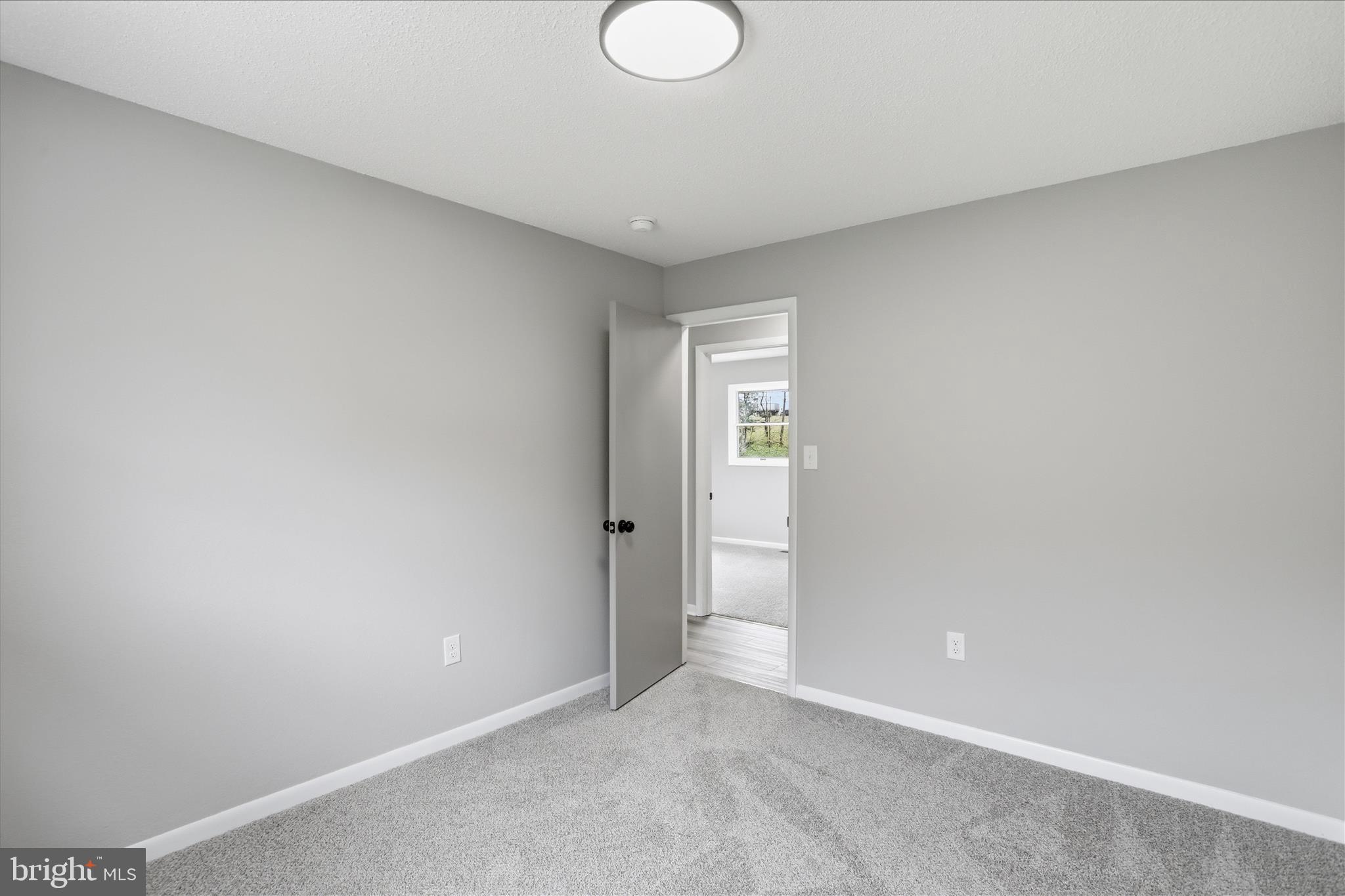 MEL-LON EAST - Residential