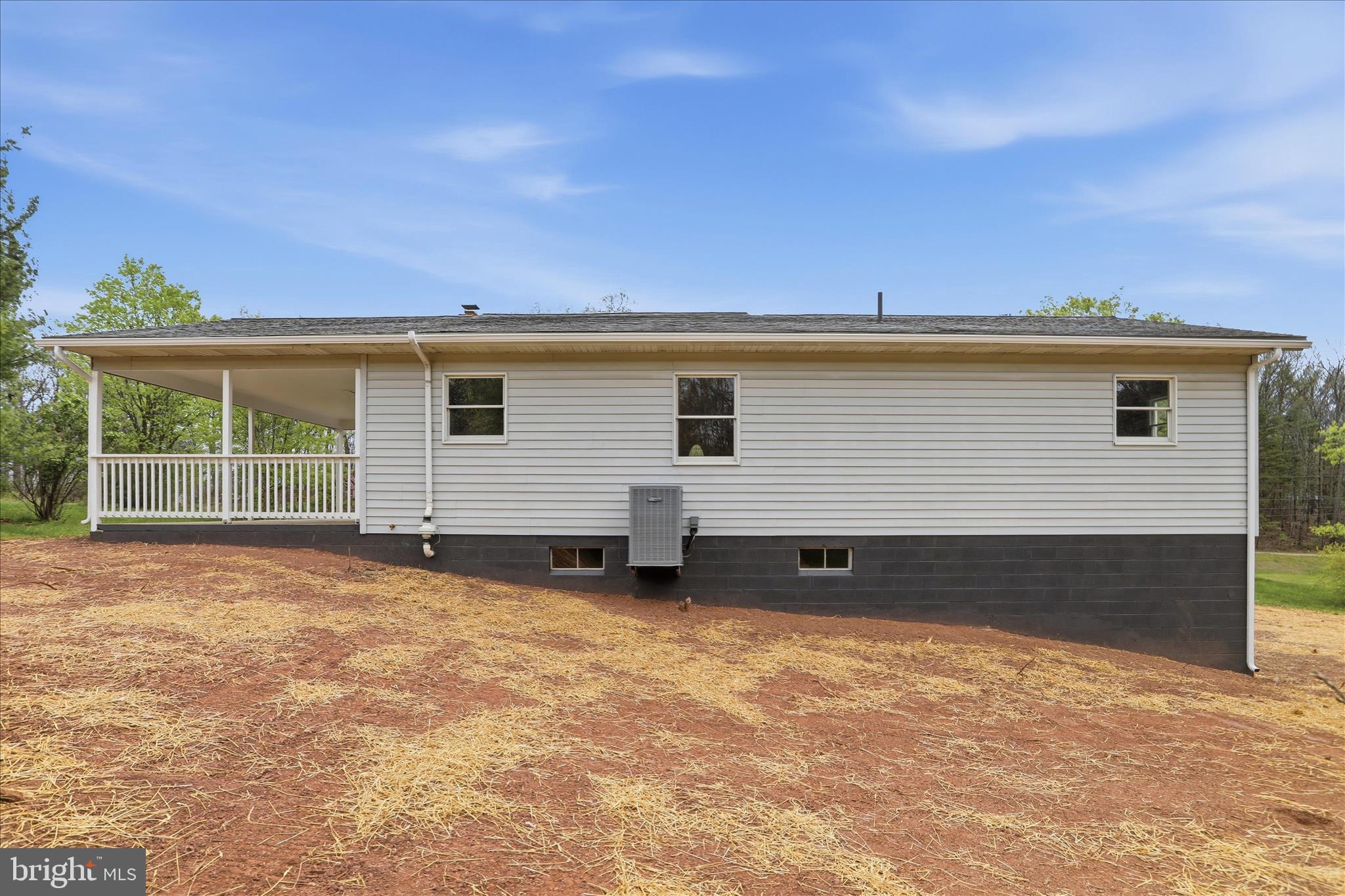 MEL-LON EAST - Residential