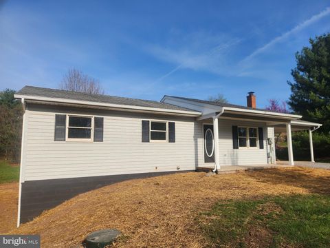 381 MELLON EAST ROAD HEDGESVILLE WV 25427