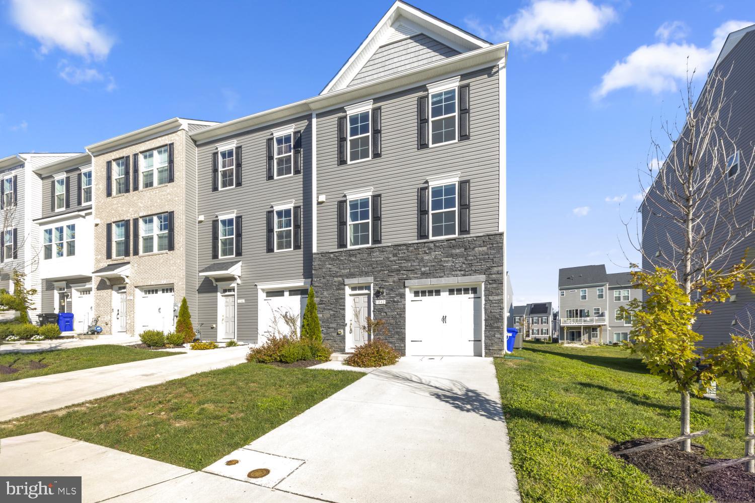 1042 HIGHPOINT TRL
