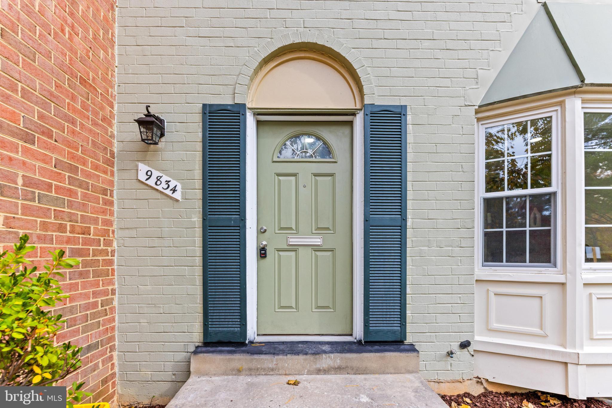 9834 MAPLE LEAF DRIVE