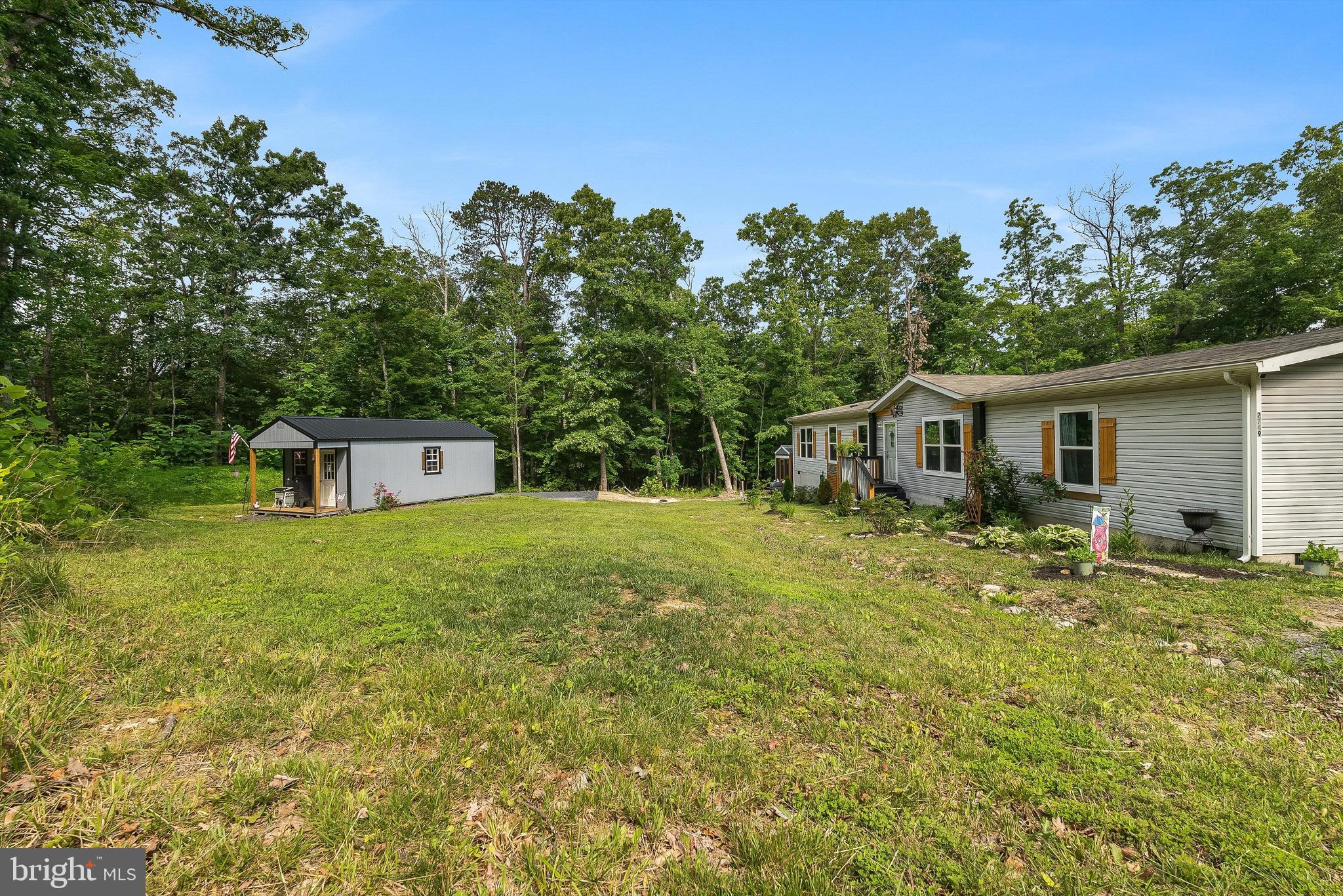 2749 E LEE HIGHWAY