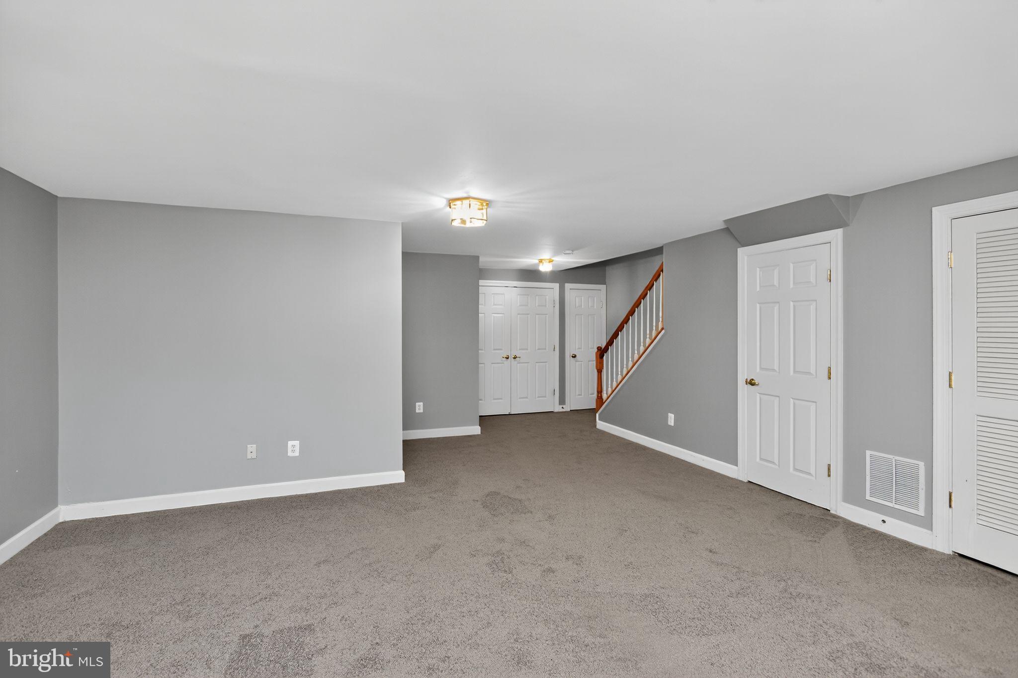 PRINCE WILLIAM COMMONS - Residential