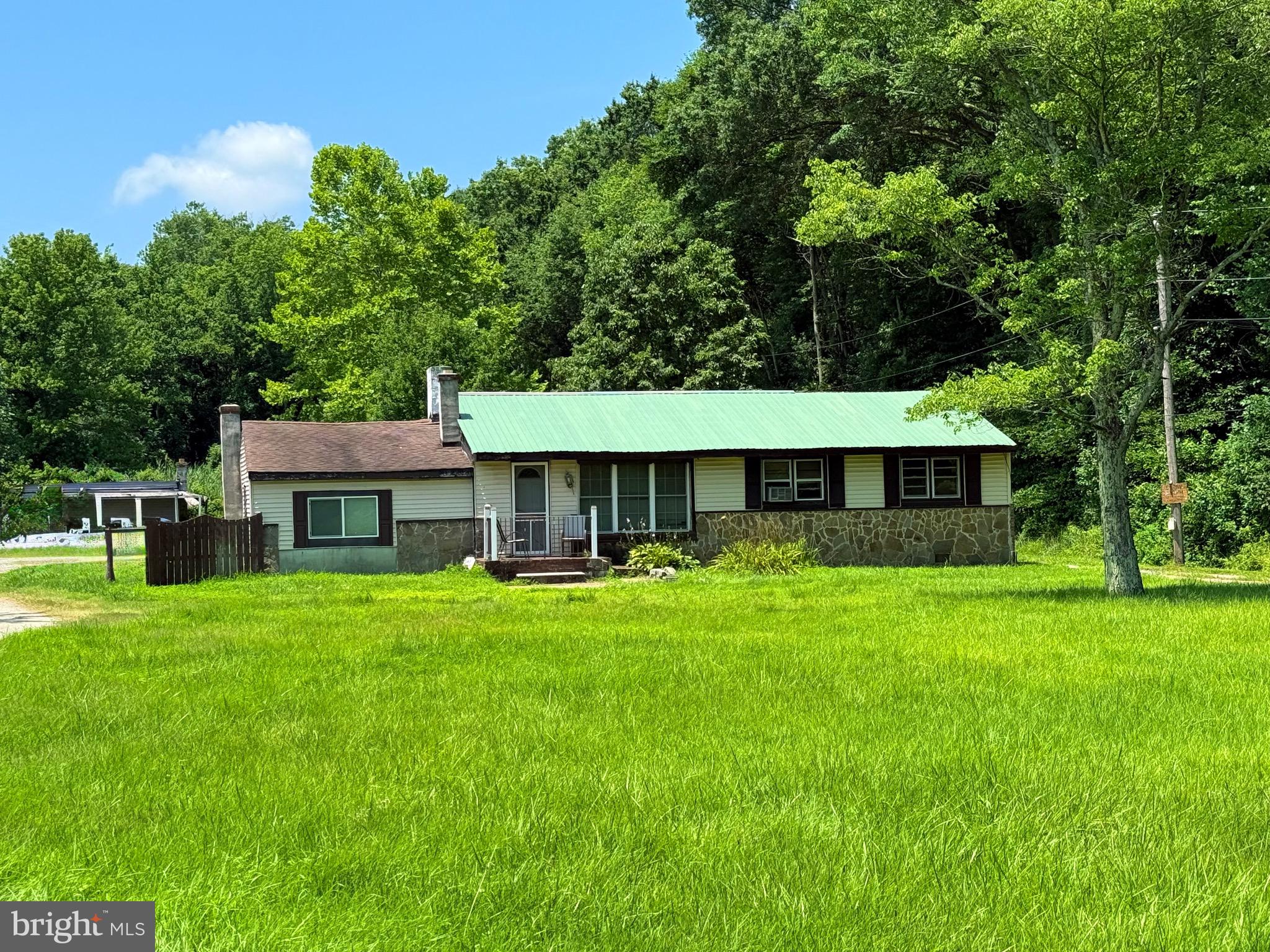 2221 PLEASANT VALLEY ROAD