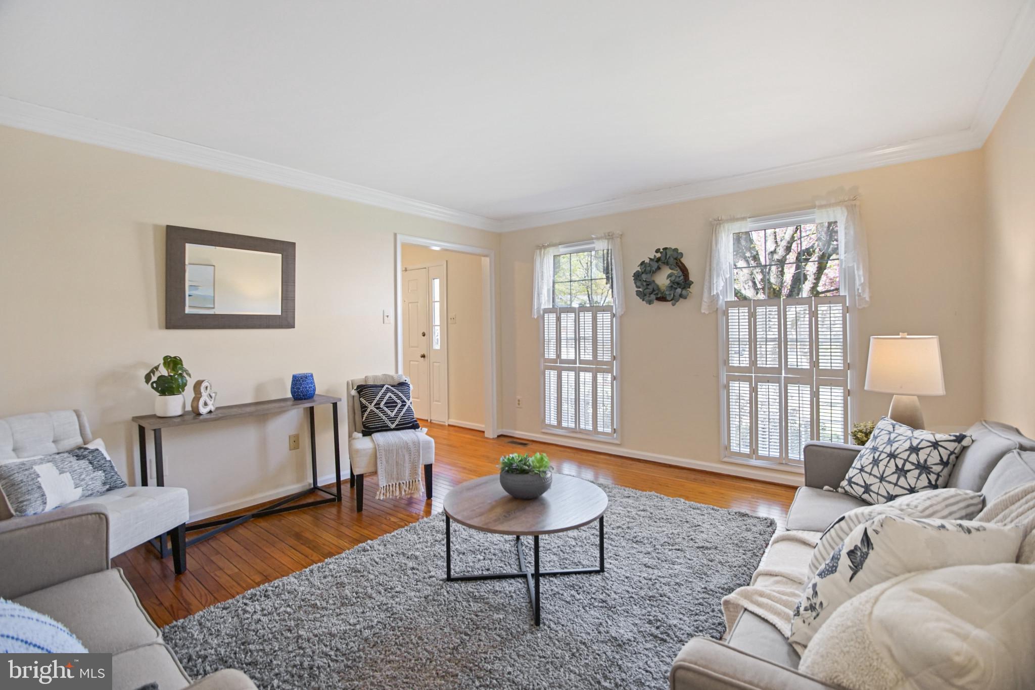 DUMONT OAKS - Residential