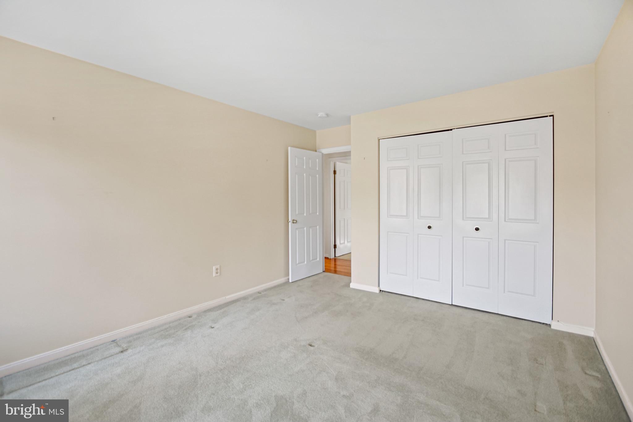 DUMONT OAKS - Residential