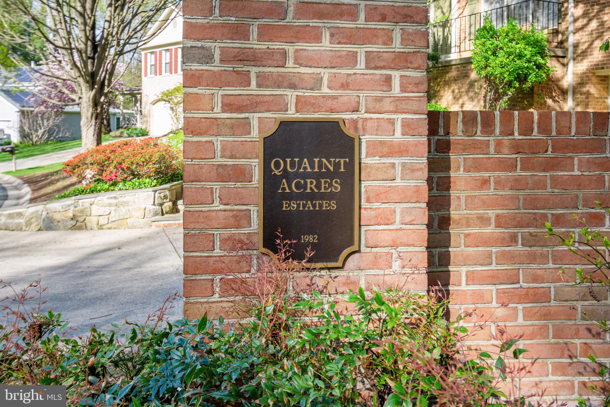 DUMONT OAKS - Residential