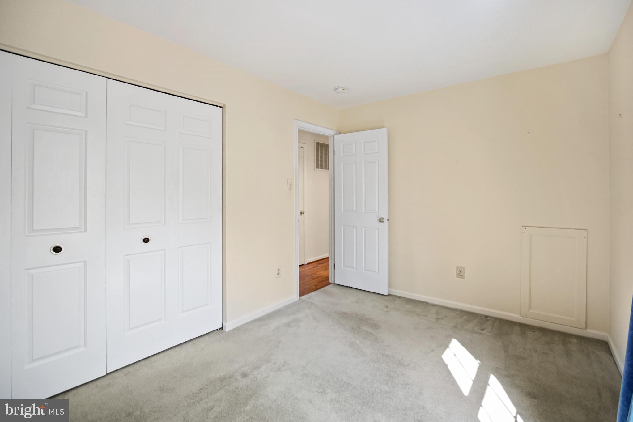 DUMONT OAKS - Residential