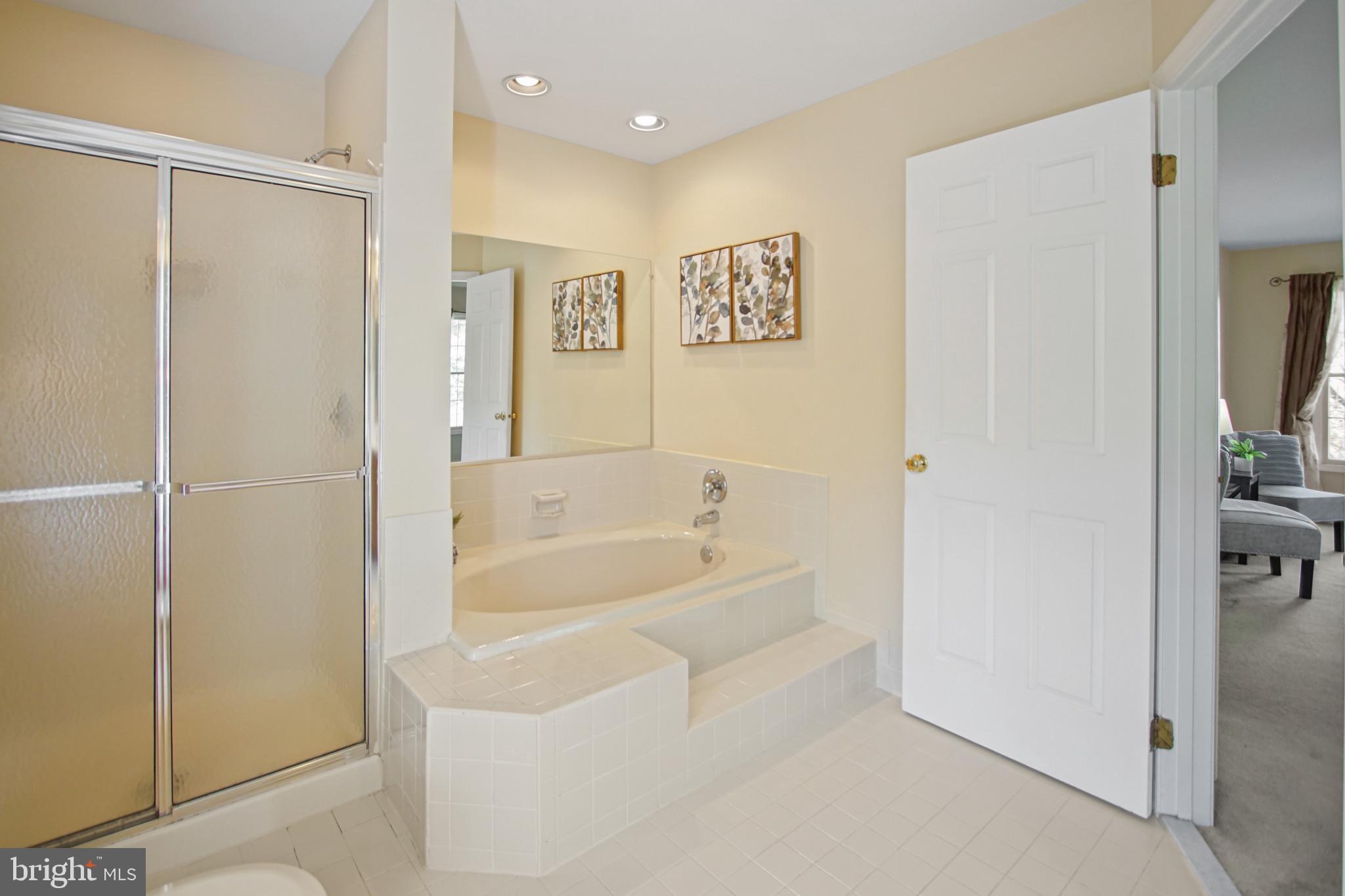 DUMONT OAKS - Residential