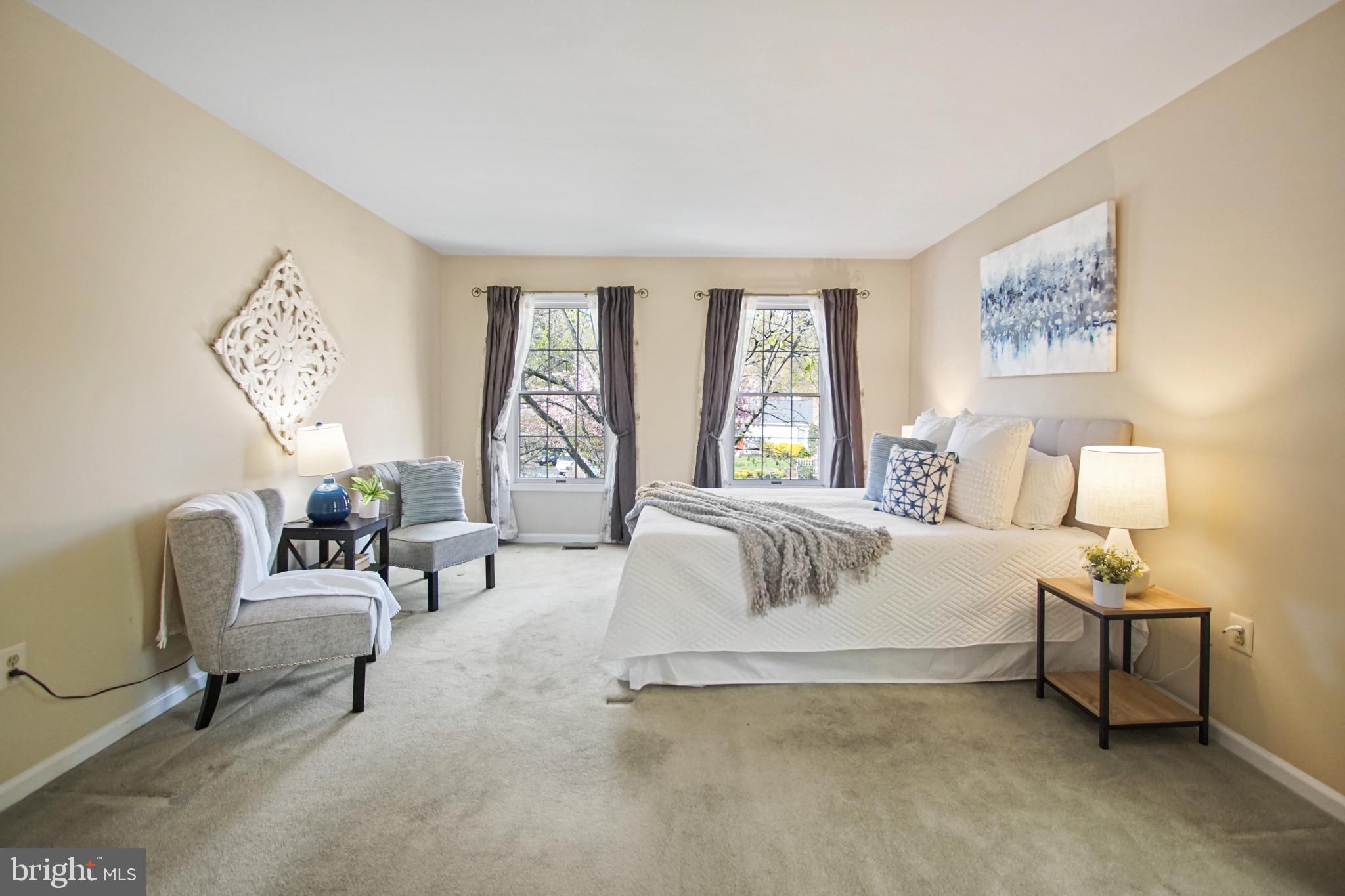 DUMONT OAKS - Residential