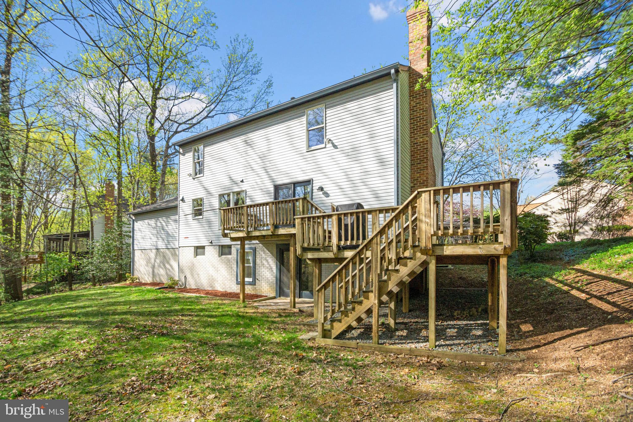 DUMONT OAKS - Residential