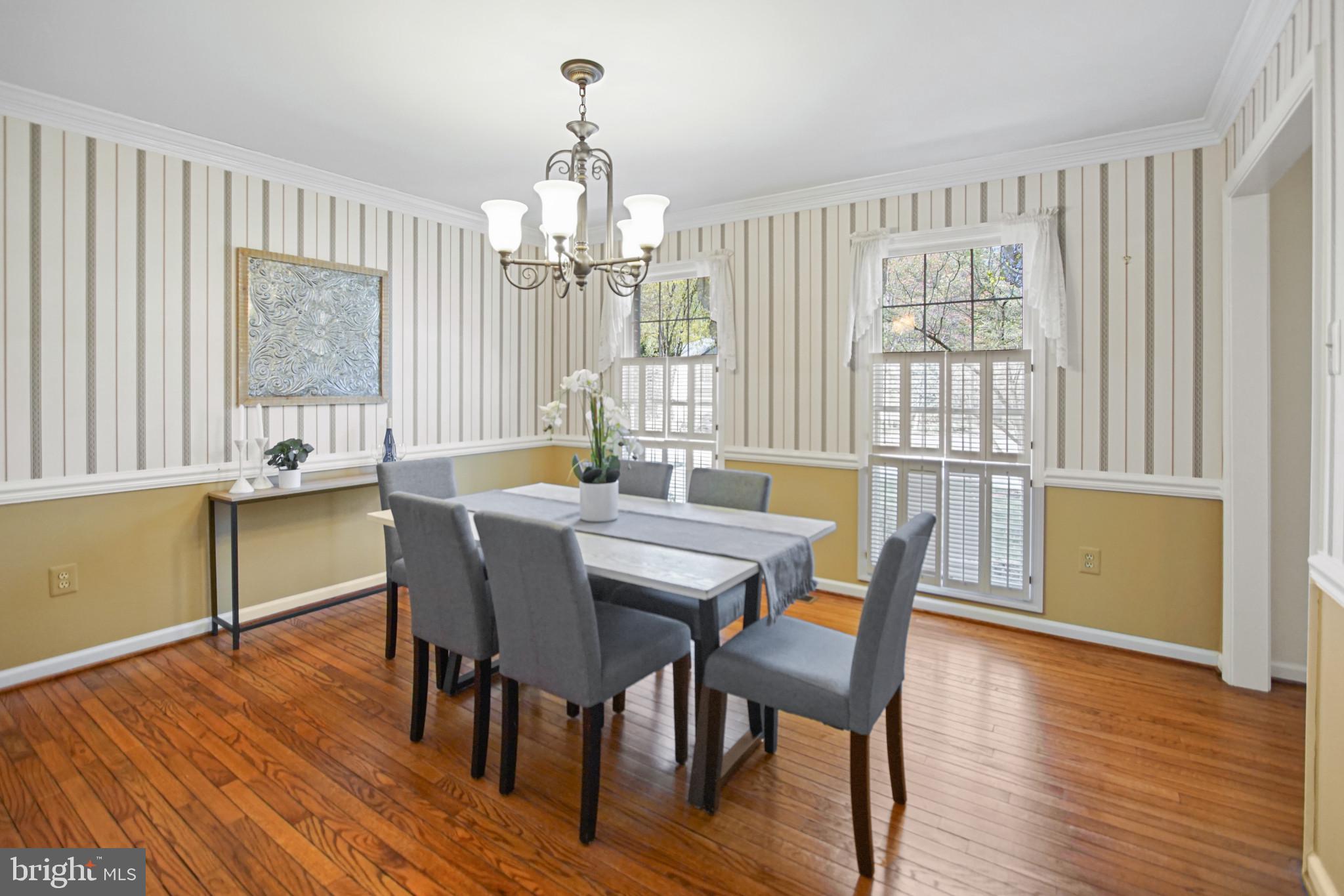 DUMONT OAKS - Residential