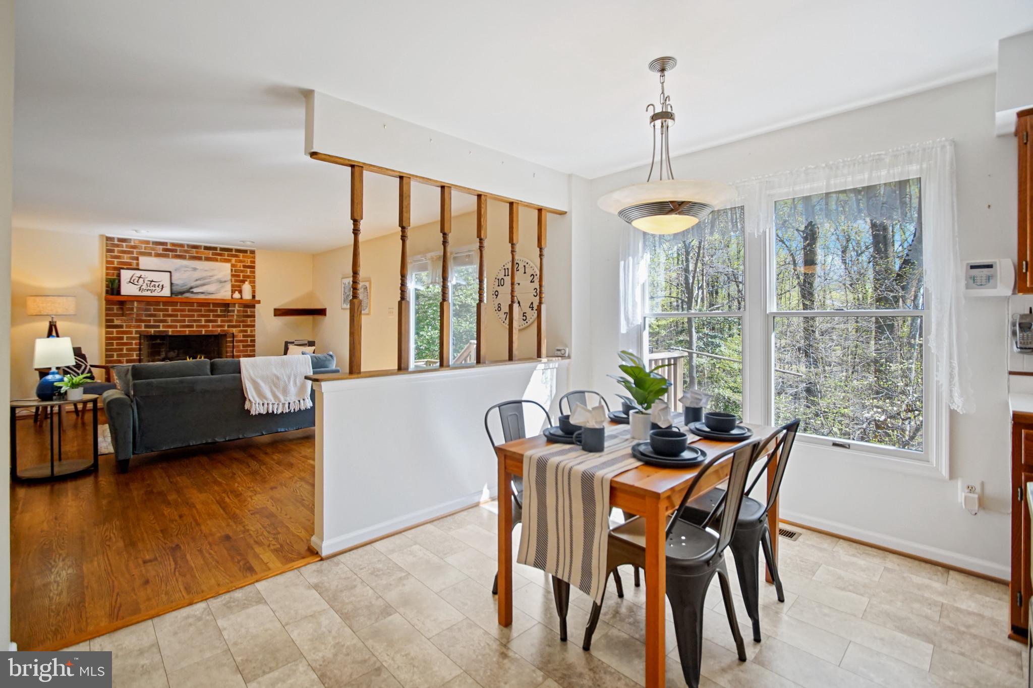 DUMONT OAKS - Residential