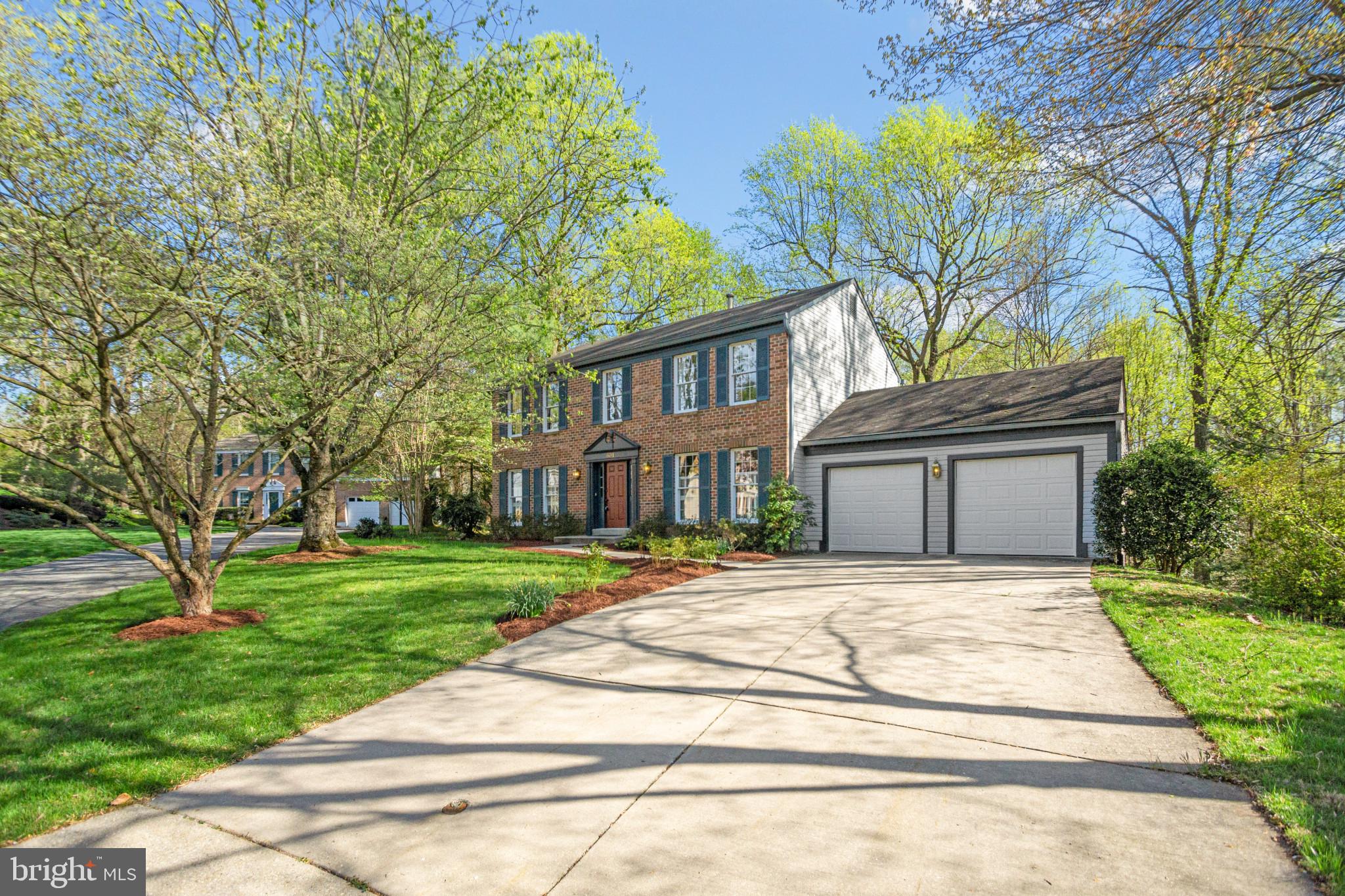 DUMONT OAKS - Residential