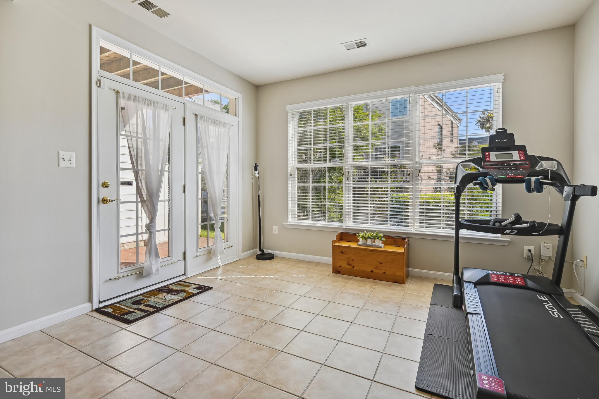 SOUTH RIVER COLONY - Residential