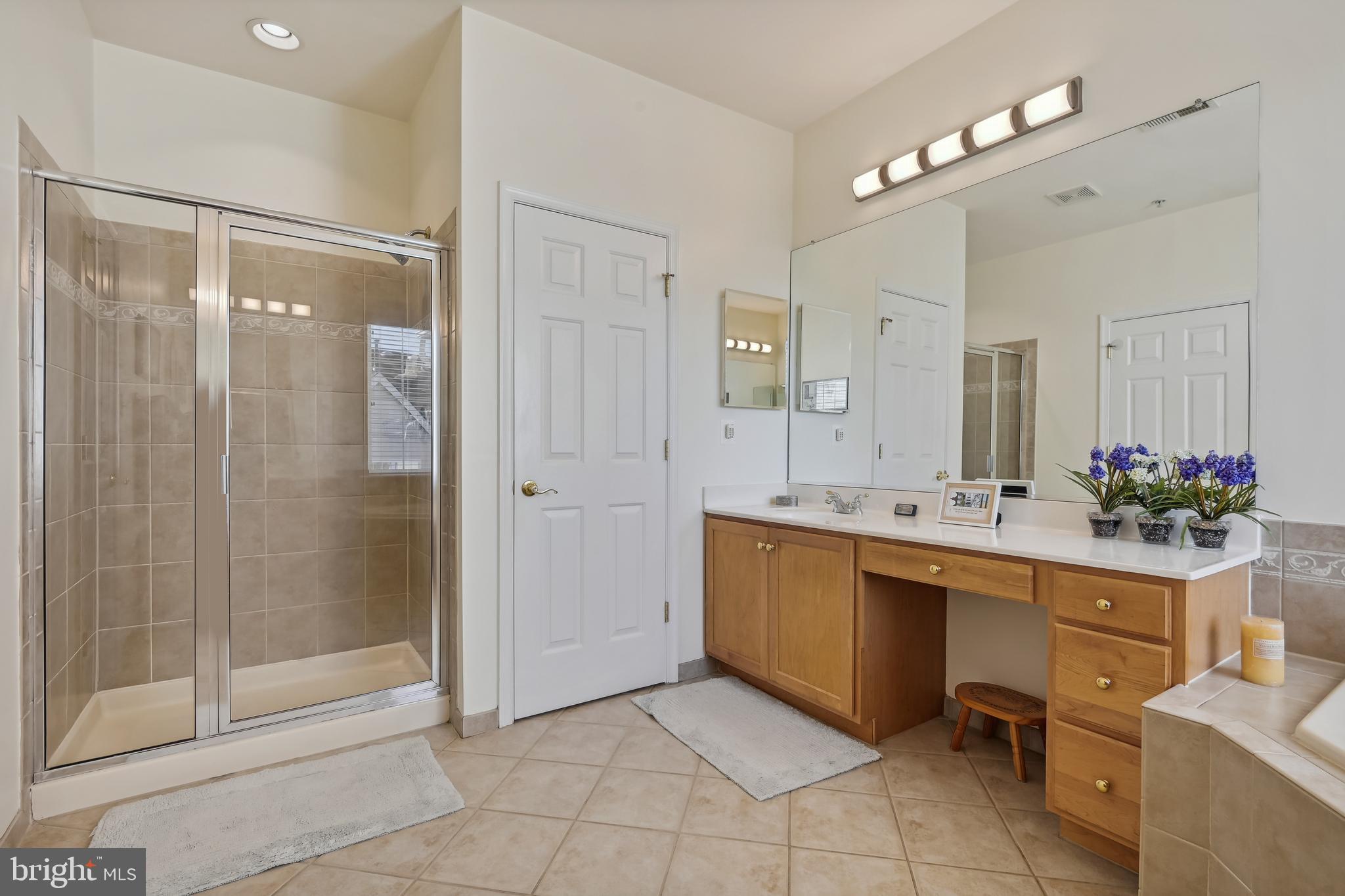 SOUTH RIVER COLONY - Residential