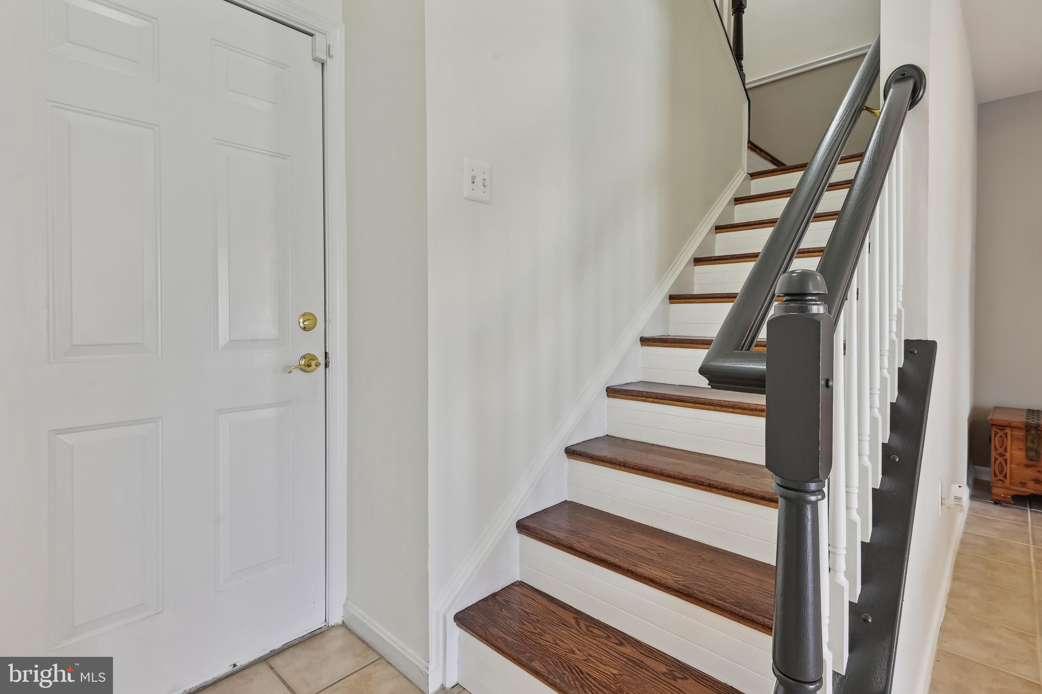 SOUTH RIVER COLONY - Residential