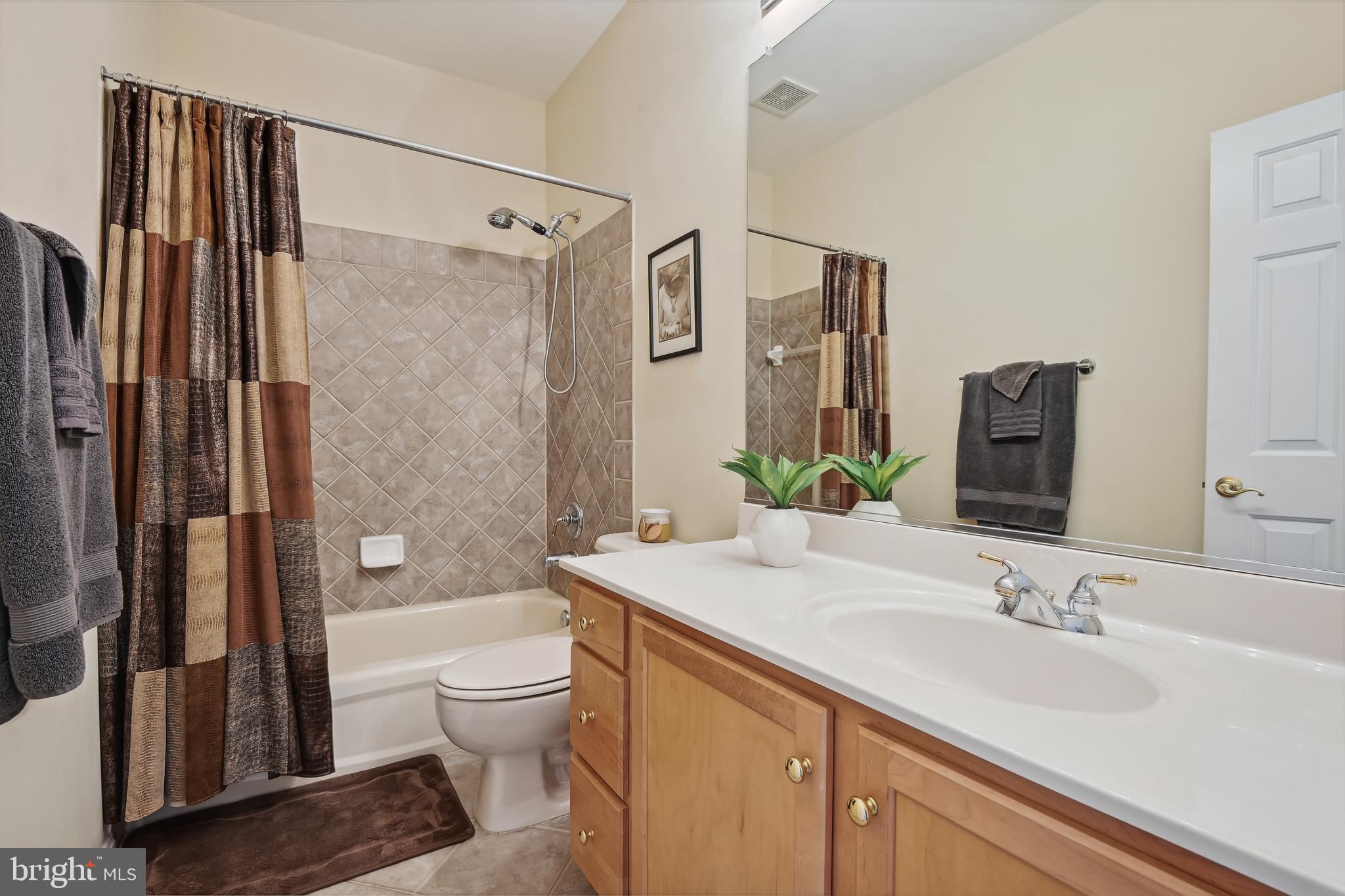 SOUTH RIVER COLONY - Residential