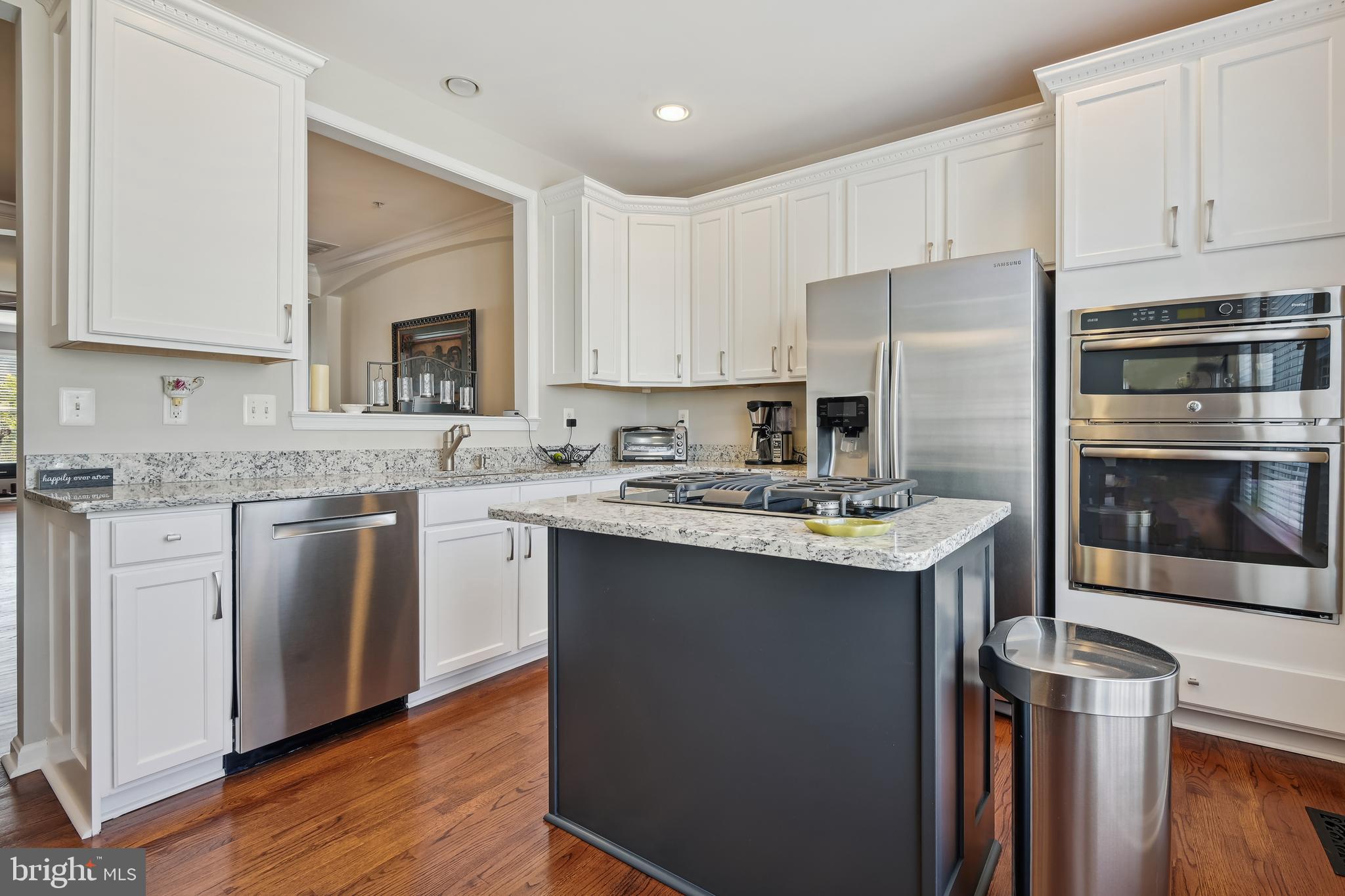 SOUTH RIVER COLONY - Residential