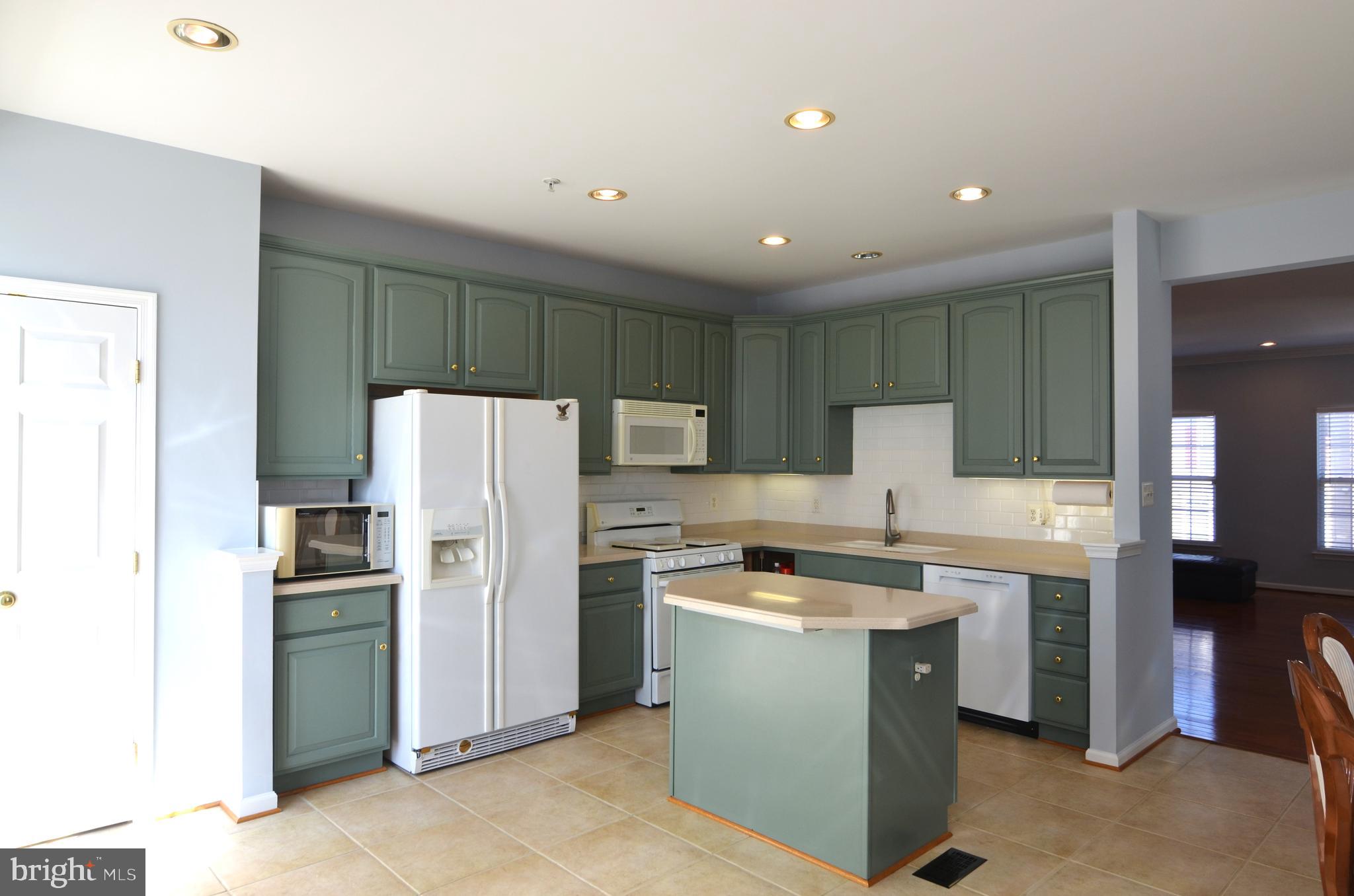 LAKELANDS - Residential