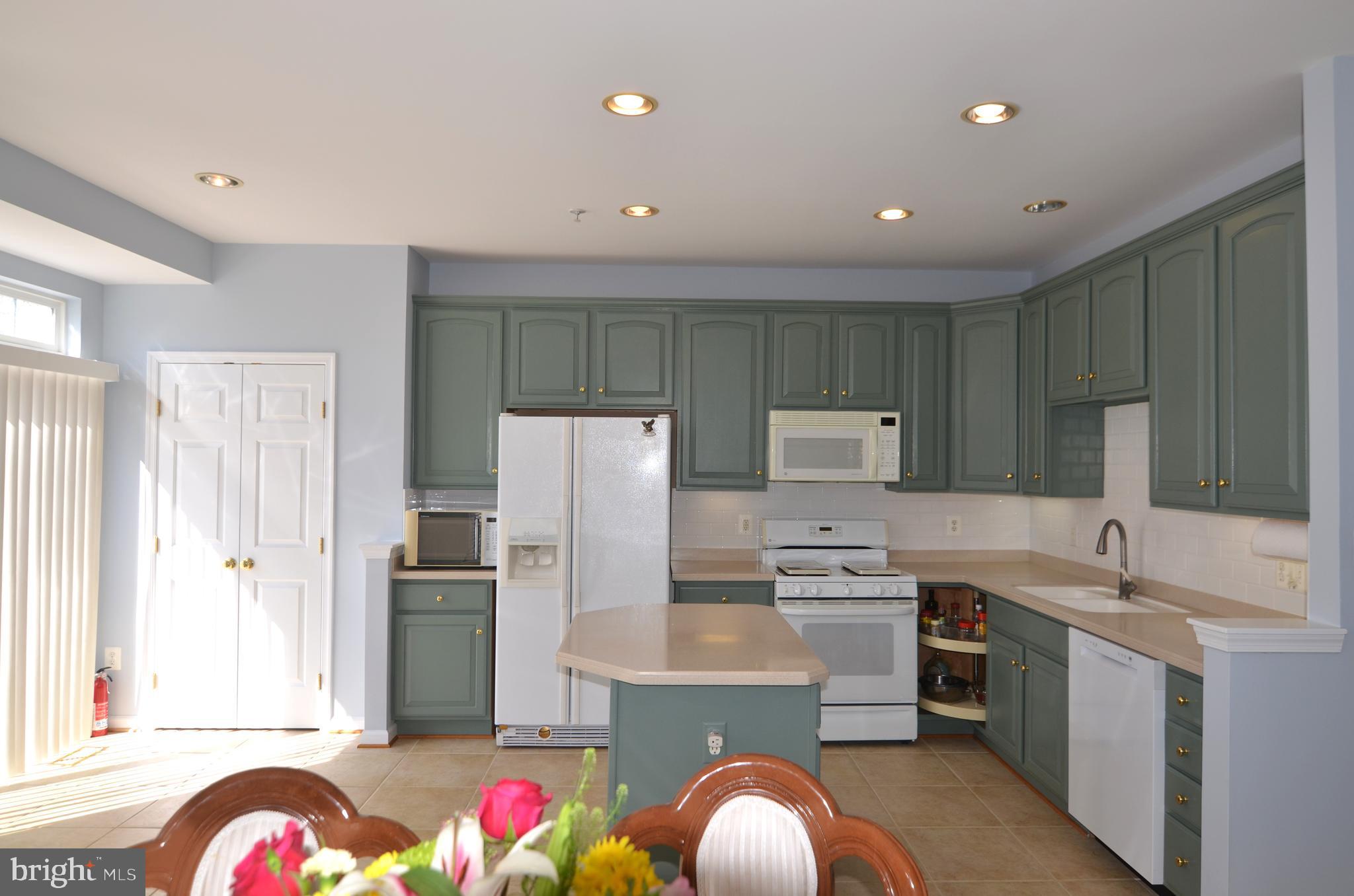 LAKELANDS - Residential