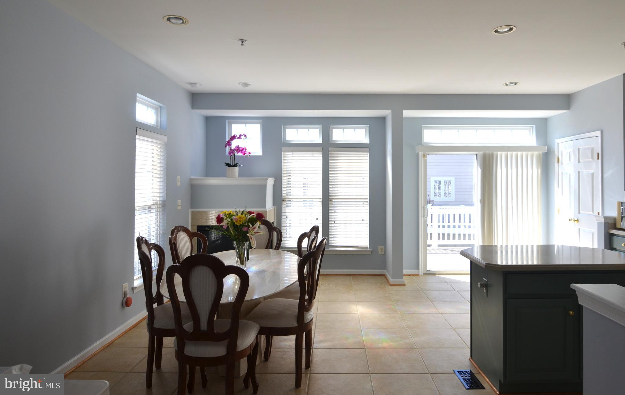 LAKELANDS - Residential