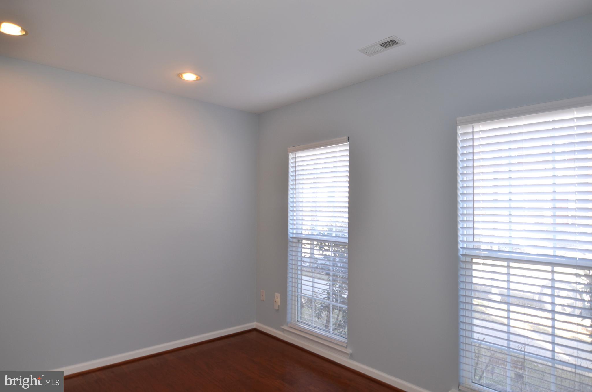 LAKELANDS - Residential