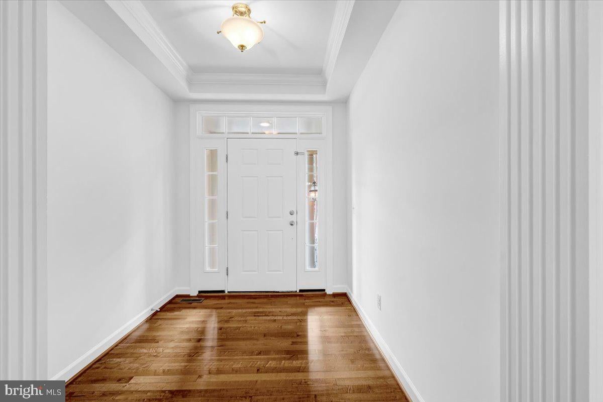 47650 MID SURREY SQUARE