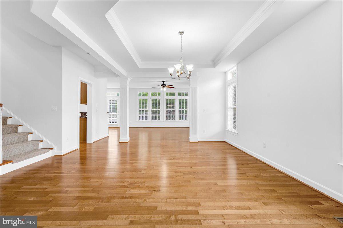 47650 MID SURREY SQUARE